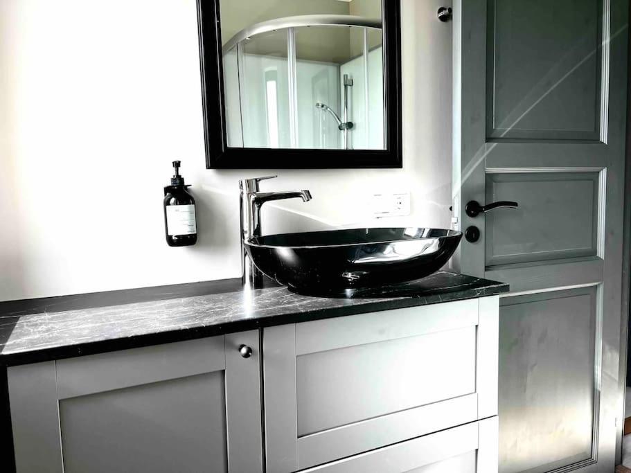 灰屋“小公寓”(The Greyhouse "Small Apartment")