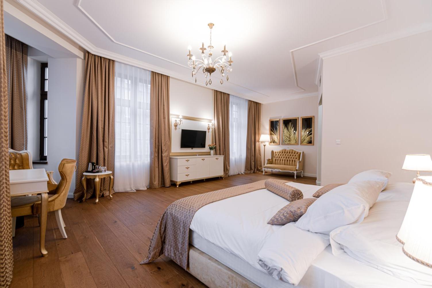 4. Hotel Michael's Palace