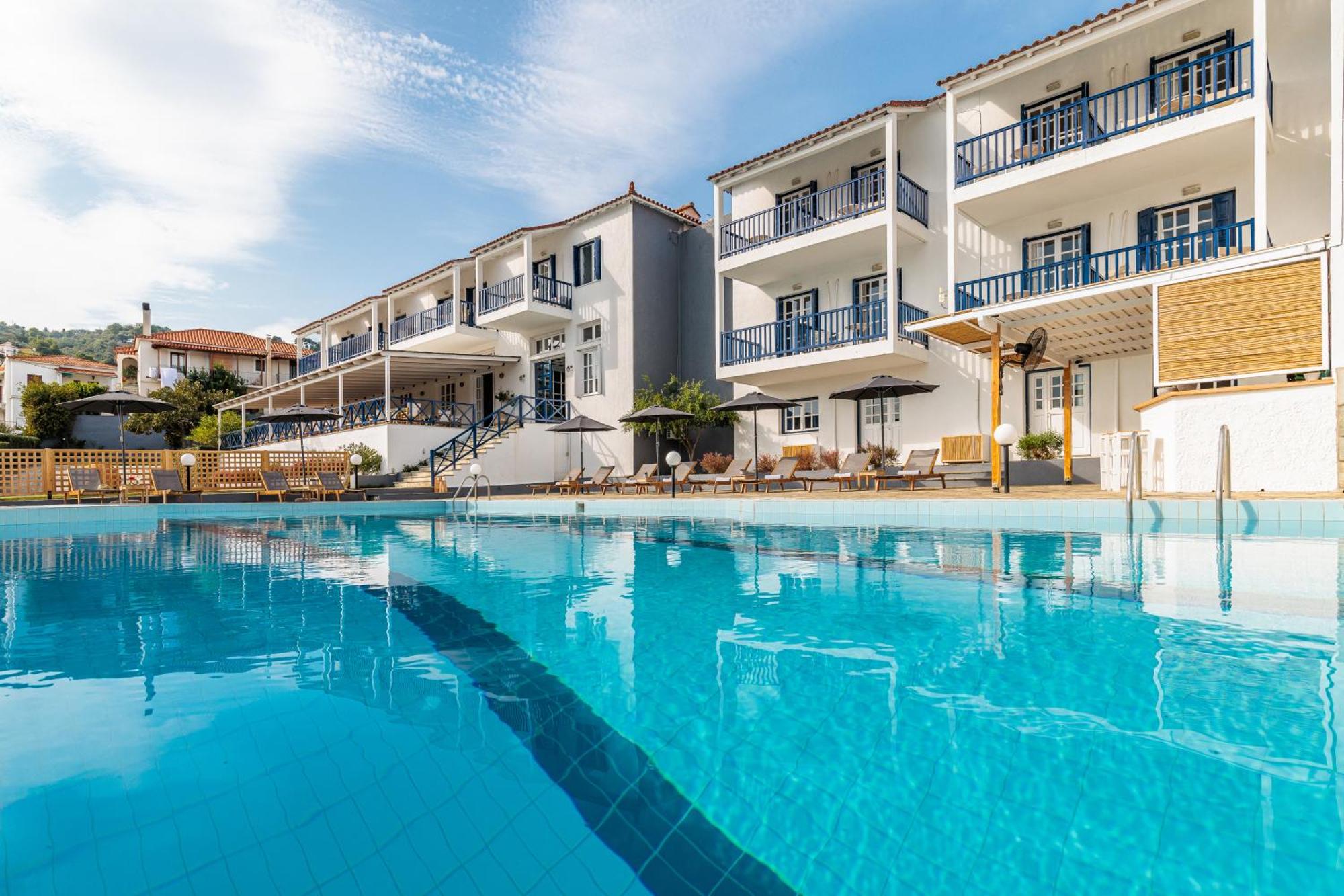 6. Aperitton Hotel