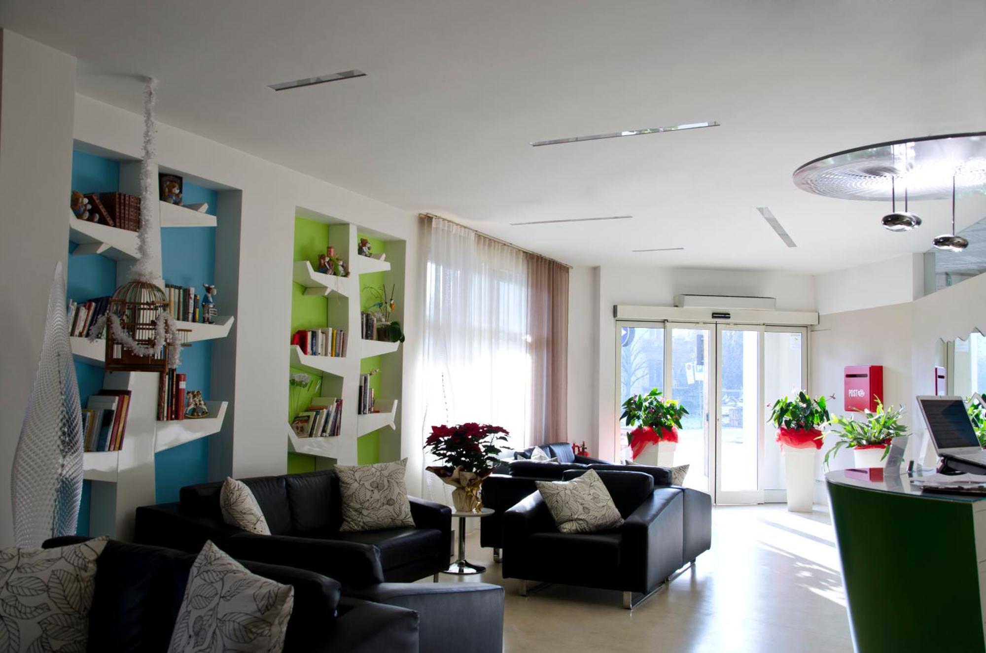 2. Key Hotel