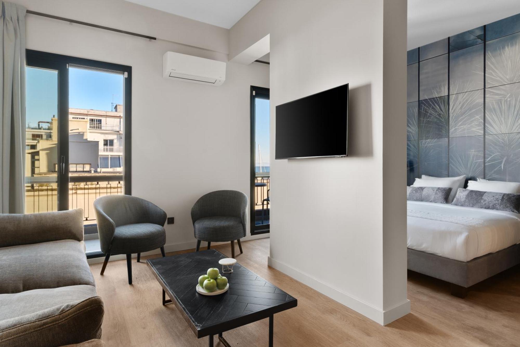 5. Azur Hotel