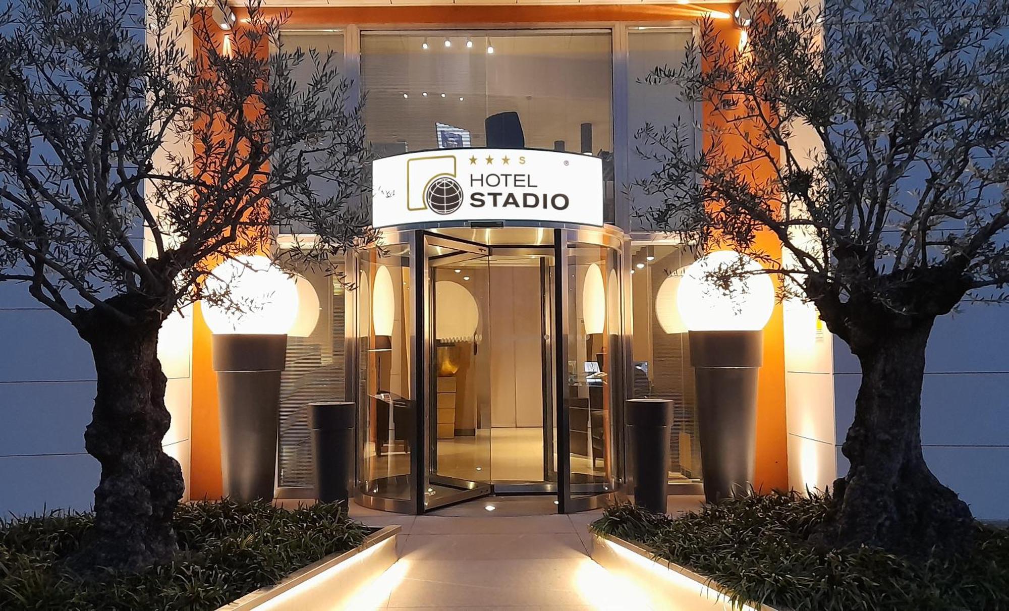 10. Stadio