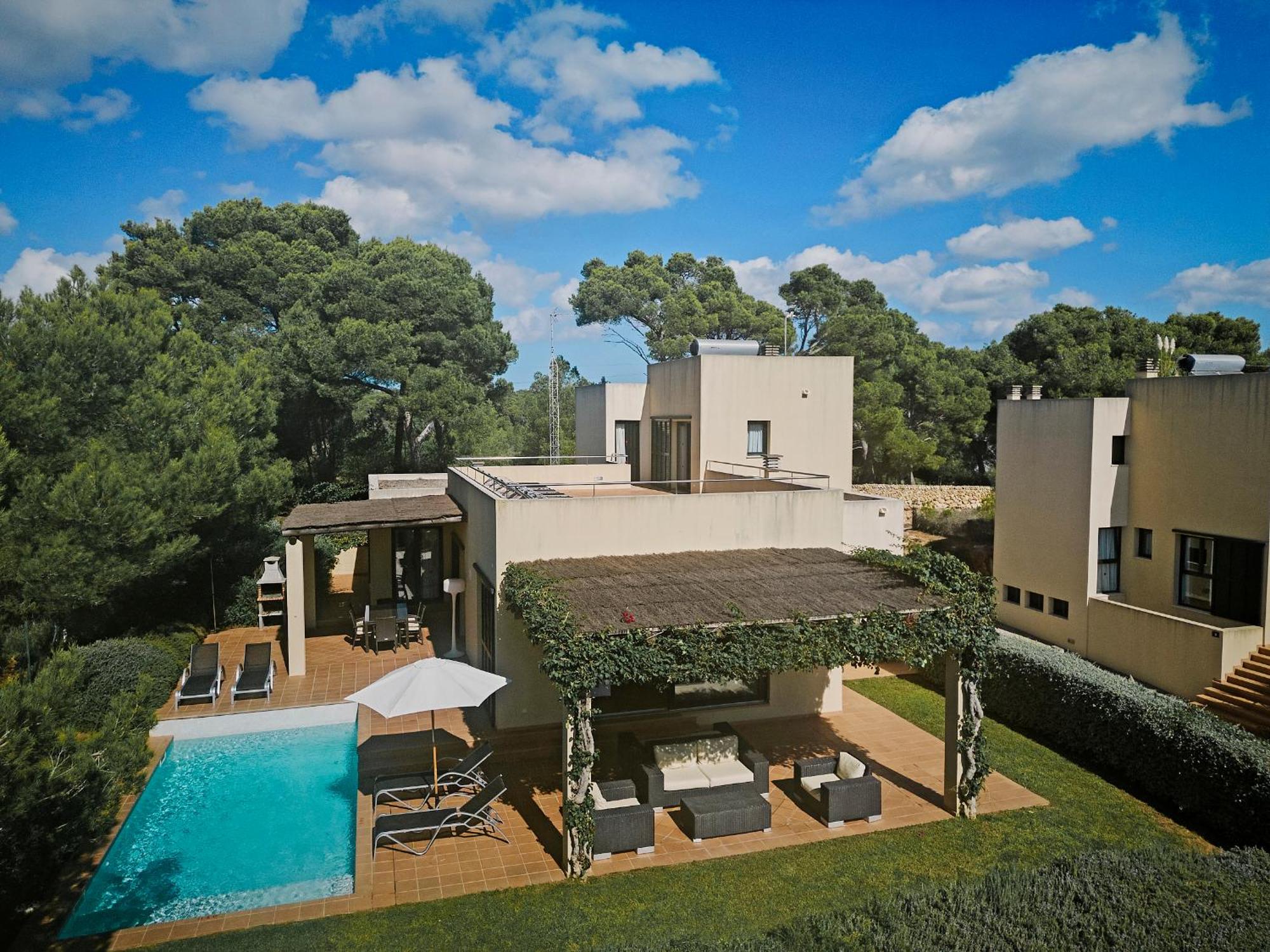 6. Villa Garbes
