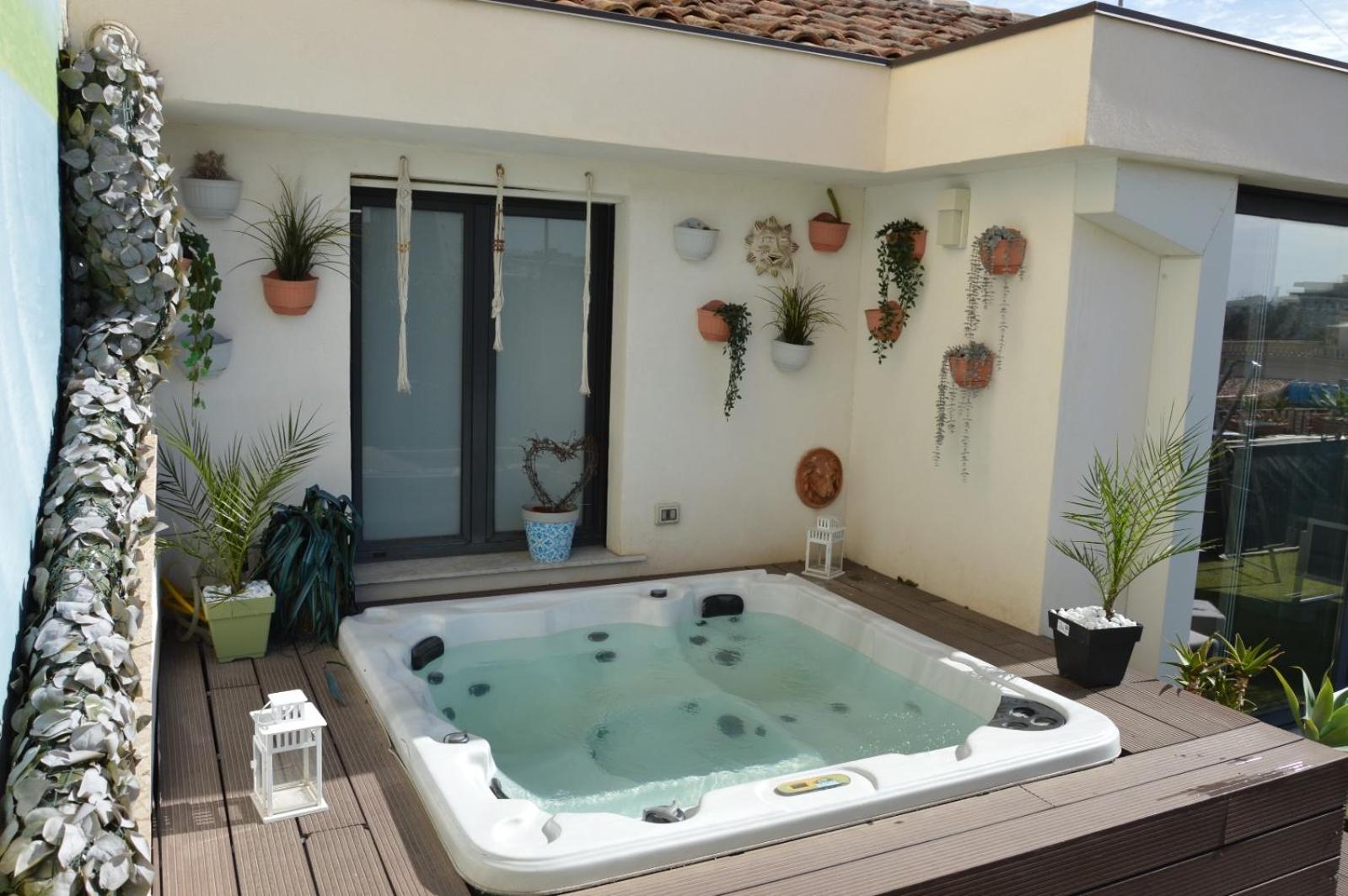 5. Airone City Hotel