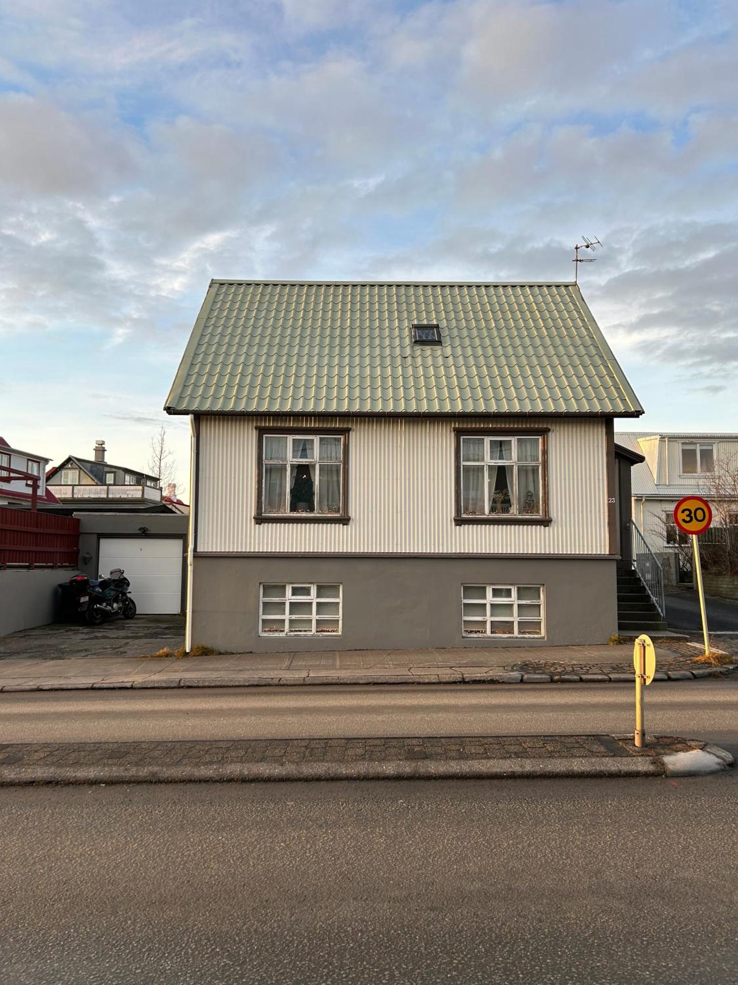 Lägenhet på Reykjavikurvegur - Birta Rentals