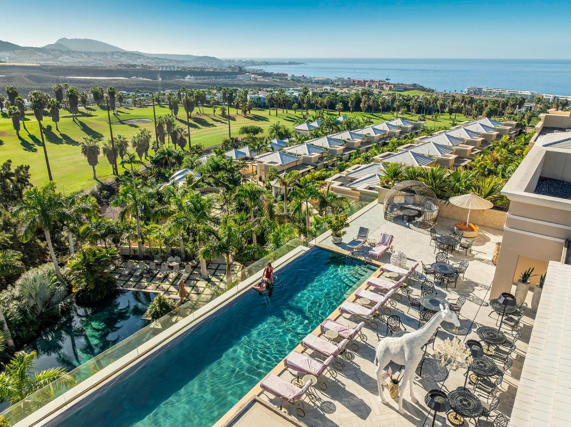7. Royal River Luxury Hotel