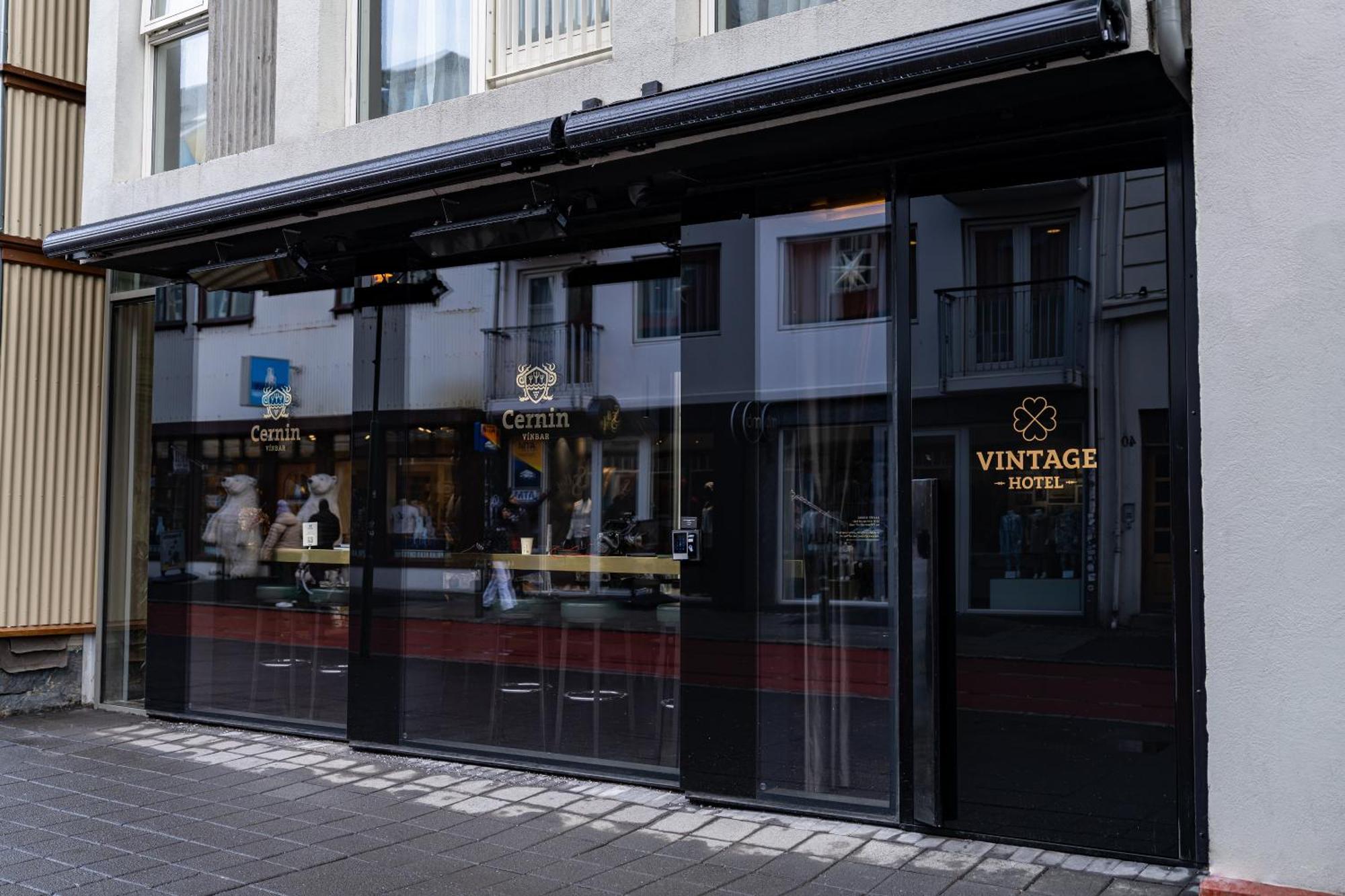 6. Vintage Hotel