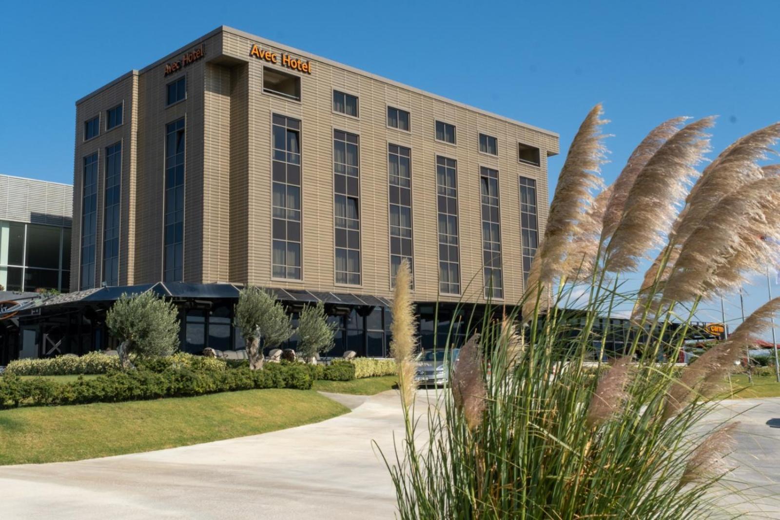 7. Avec Hotel