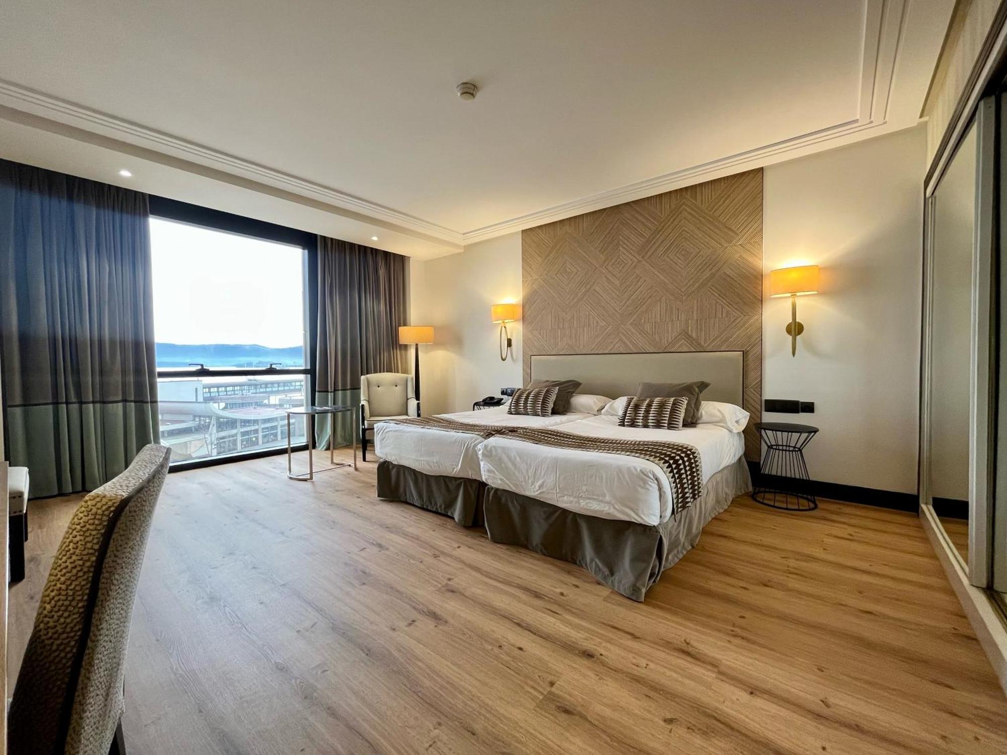 2. Hotel Bahía