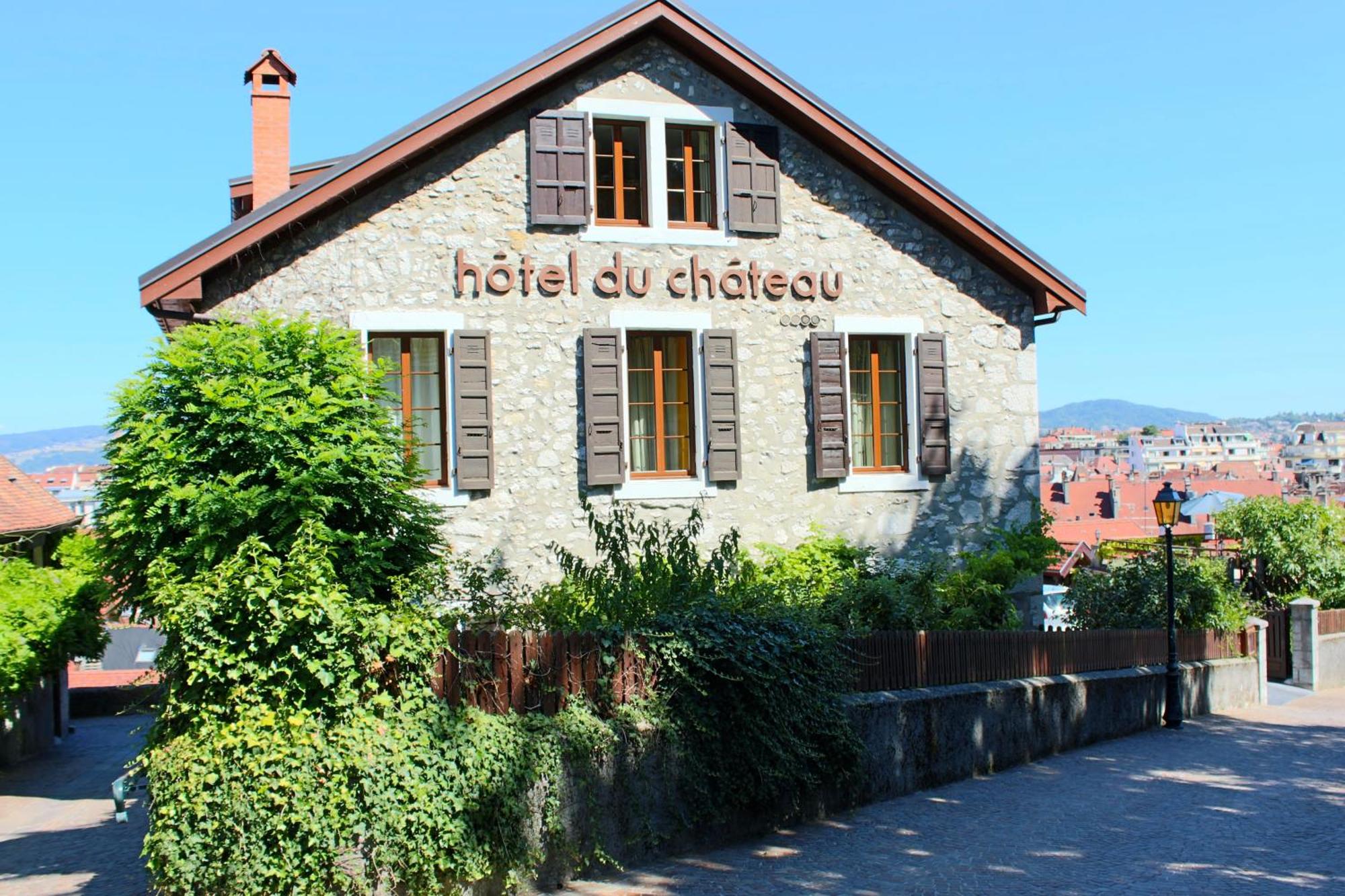 7. Du Château