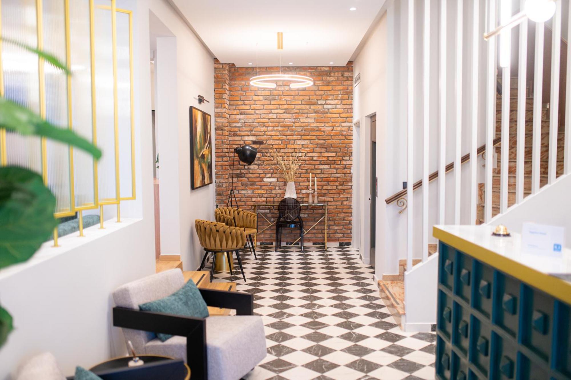 8. Aggelos Hotel