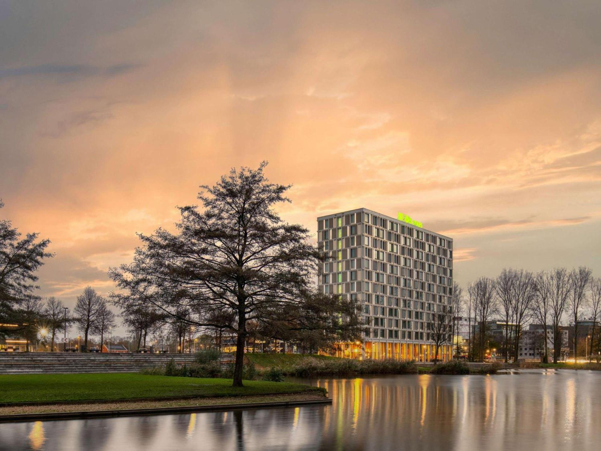 7. Ibis Styles Rotterdam Ahoy