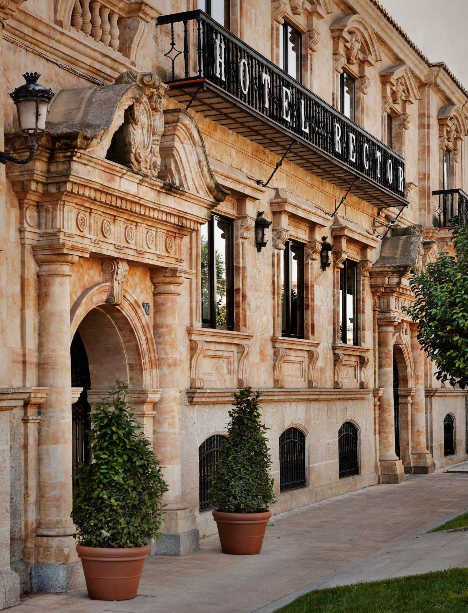 3. Hotel Rector