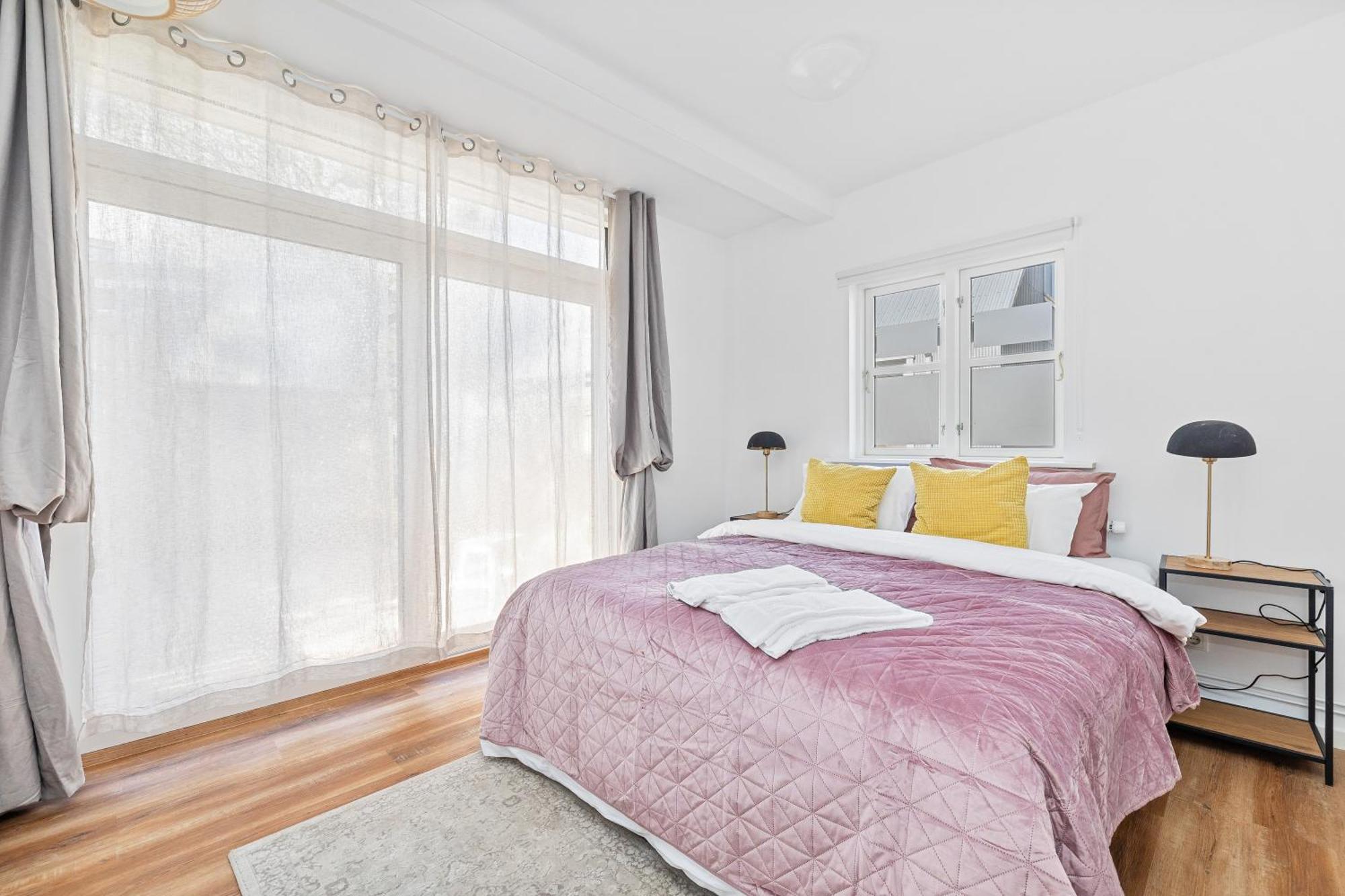 Stor leilighet – Beste beliggenhet – Stor uteplass