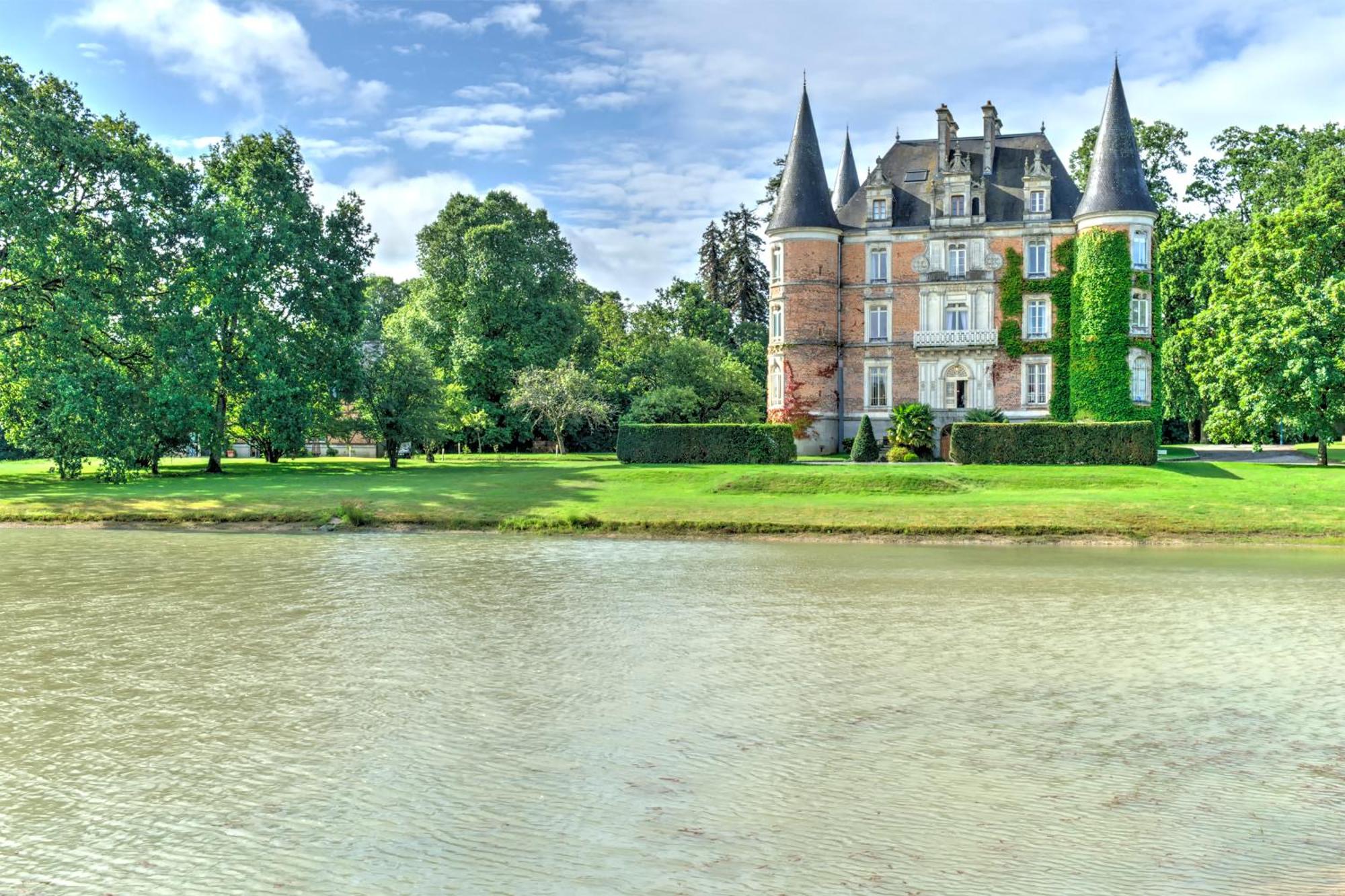 7. Château D'apigné