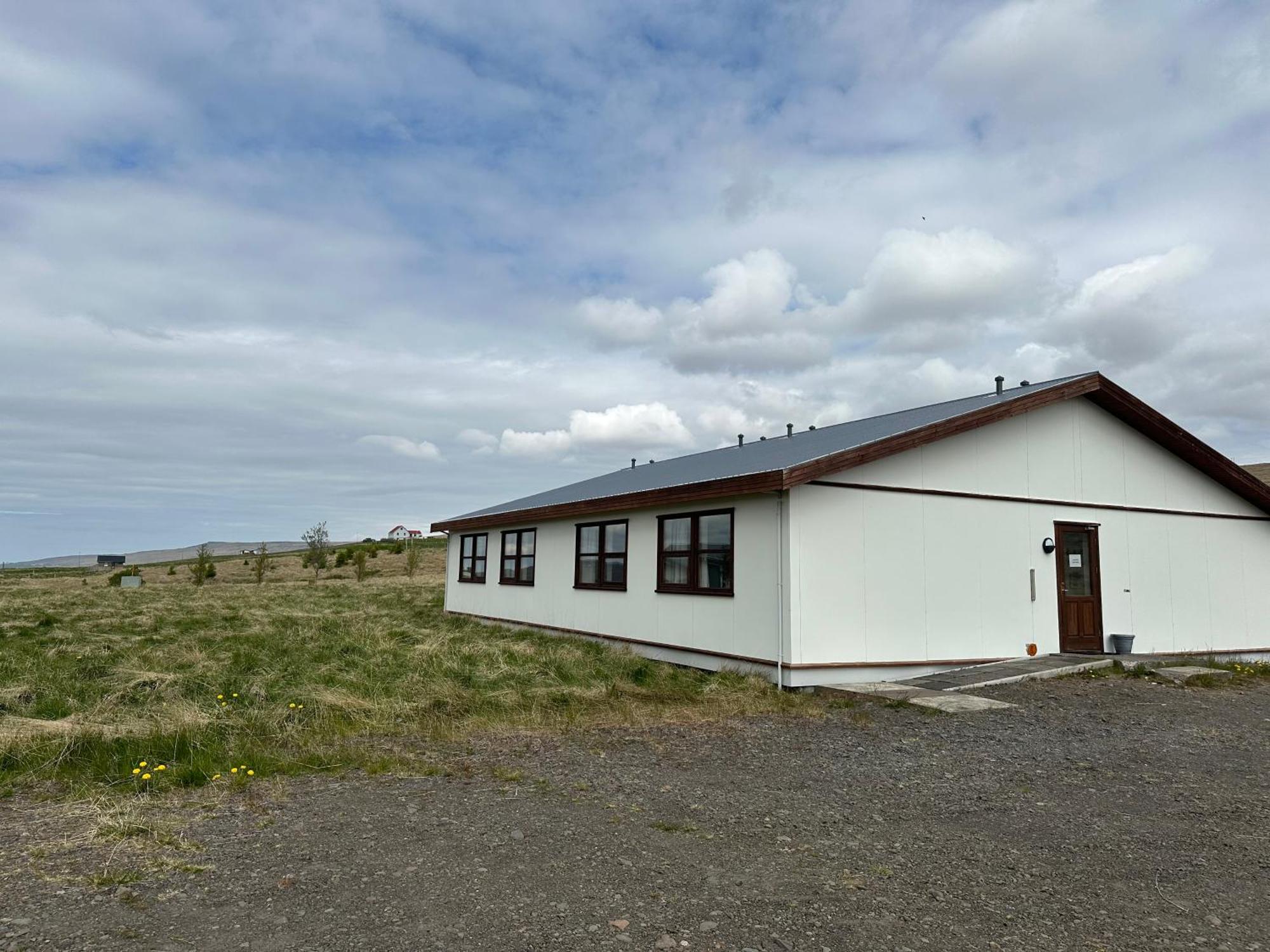 斯塔达尔弗洛特公寓（Staðarflöt Apartments）