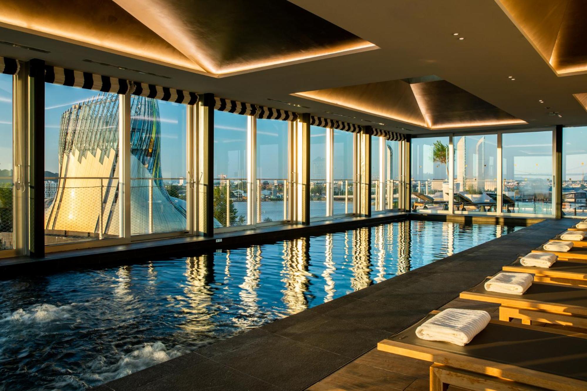 2. Renaissance Bordeaux Hotel