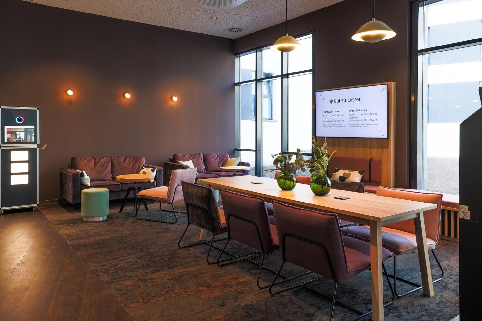 8. Holiday Inn - the niu, Wave Karlsruhe Oststadt