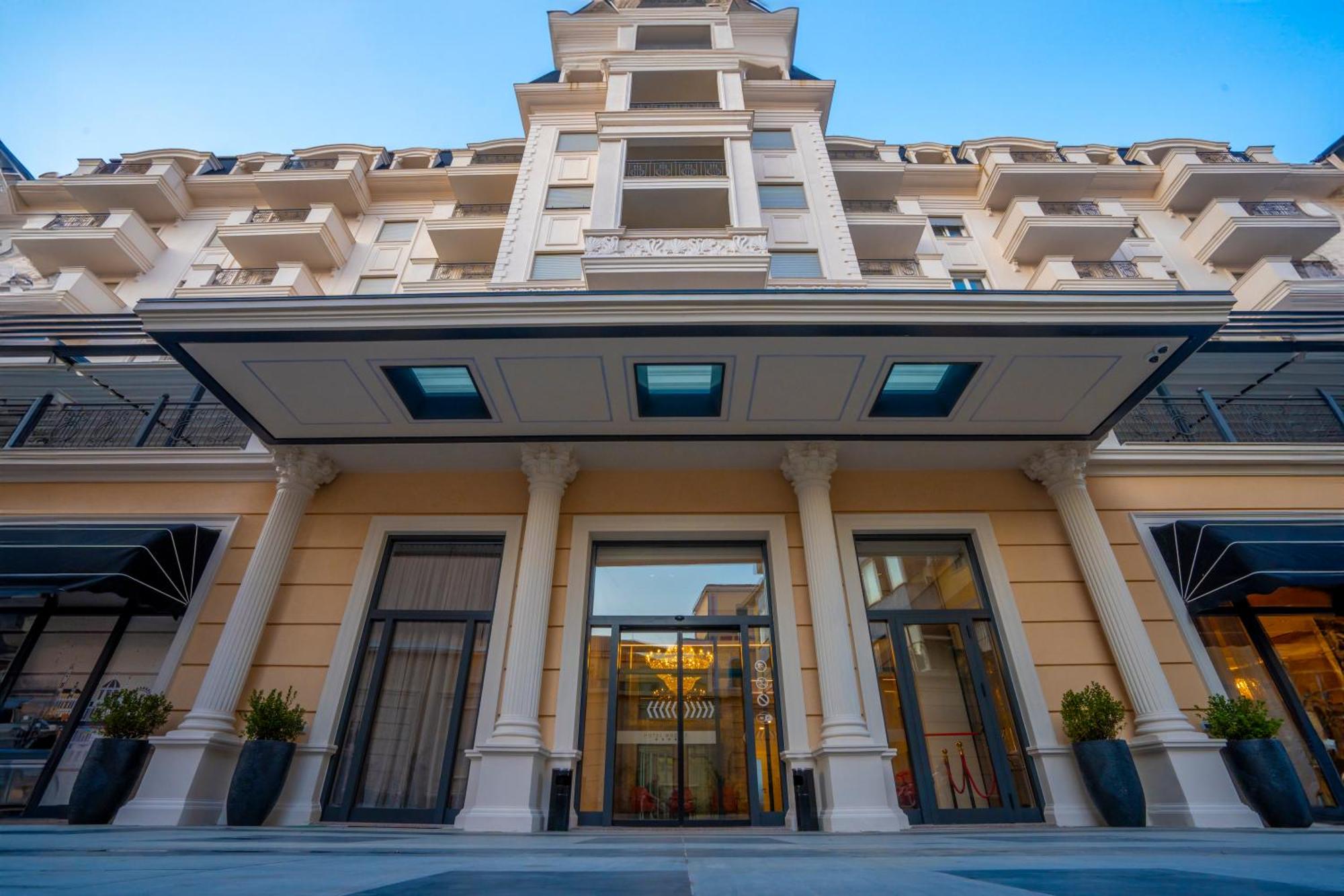 4. Hotel Mozart