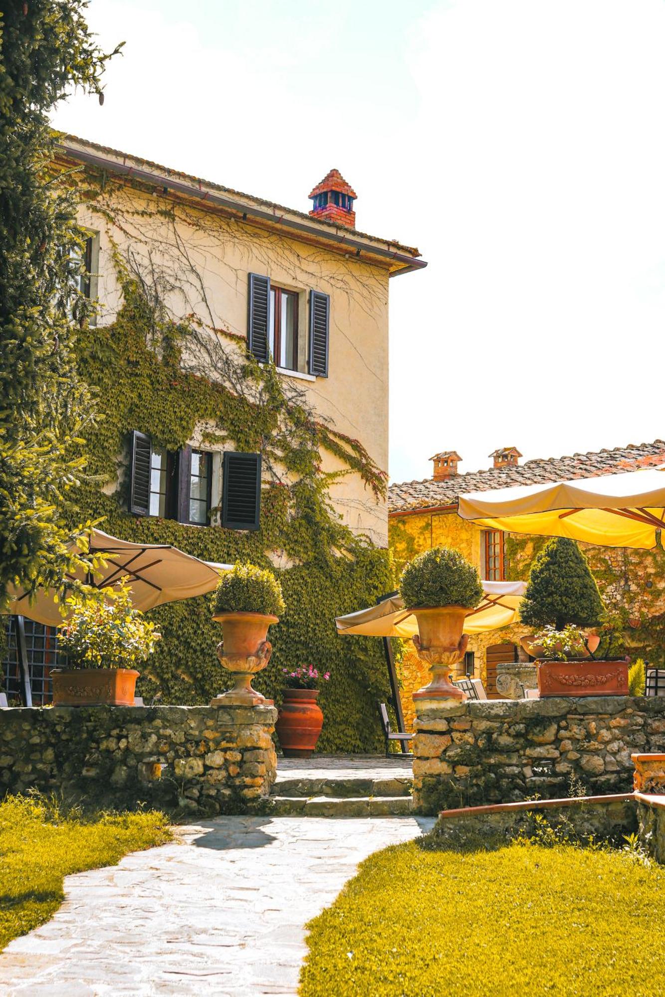 4. Borgo San Luigi