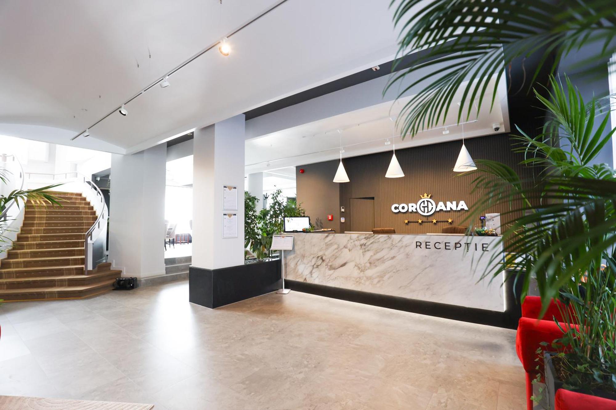 1. Hotel Coroana De Aur