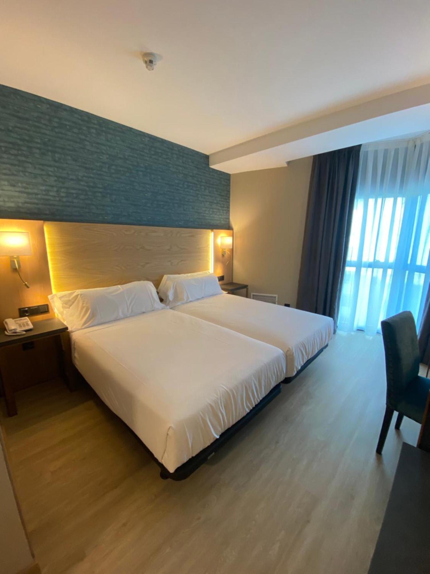 6. Hotel Zentral Gijón Rey Pelayo