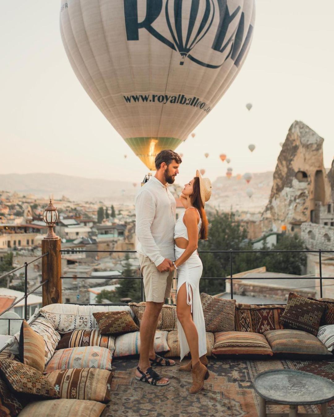 8. Kayatas Cave Suites Hotel