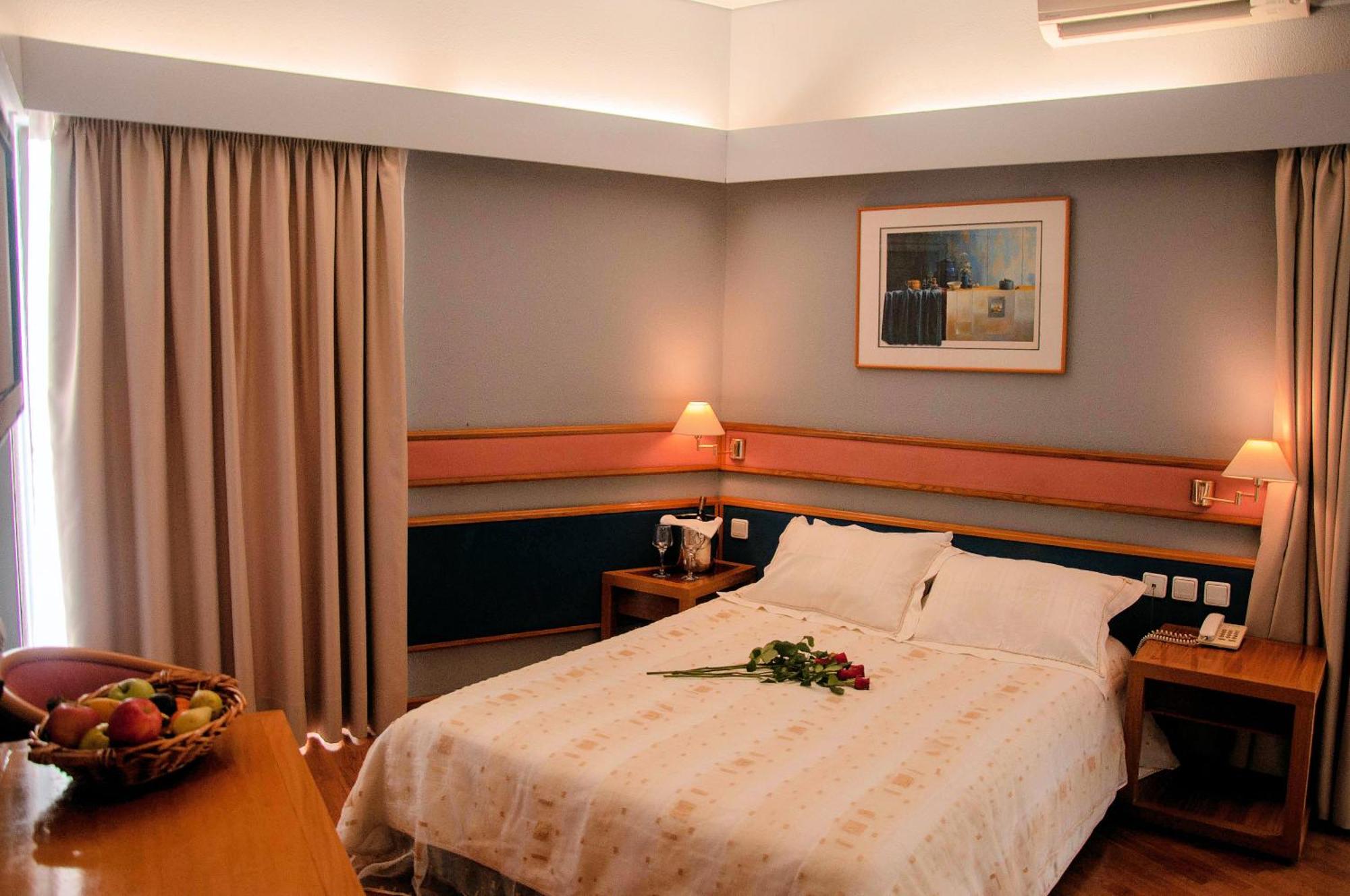 2. Hotel Samaras
