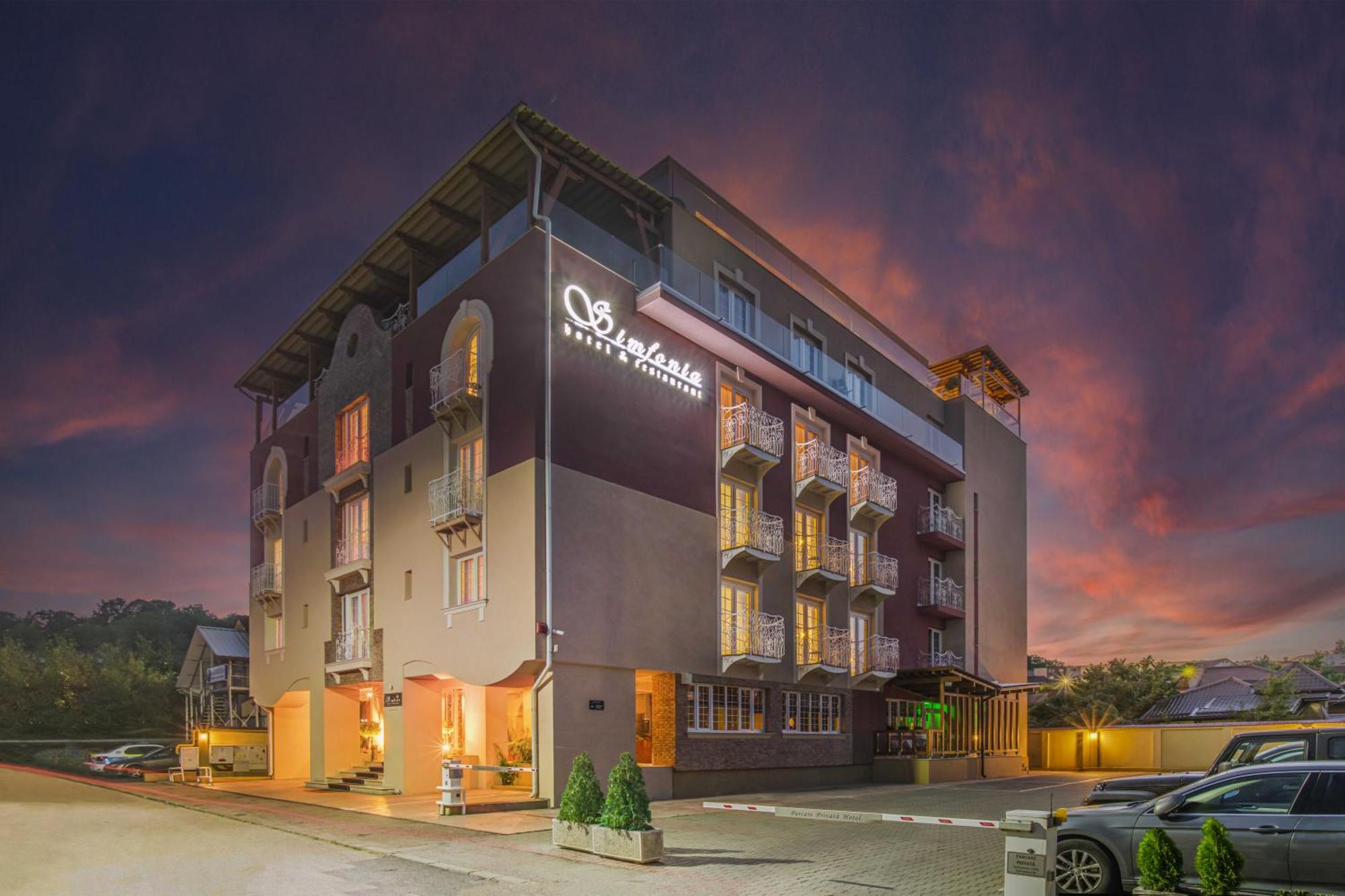 3. Simfonia Hotel