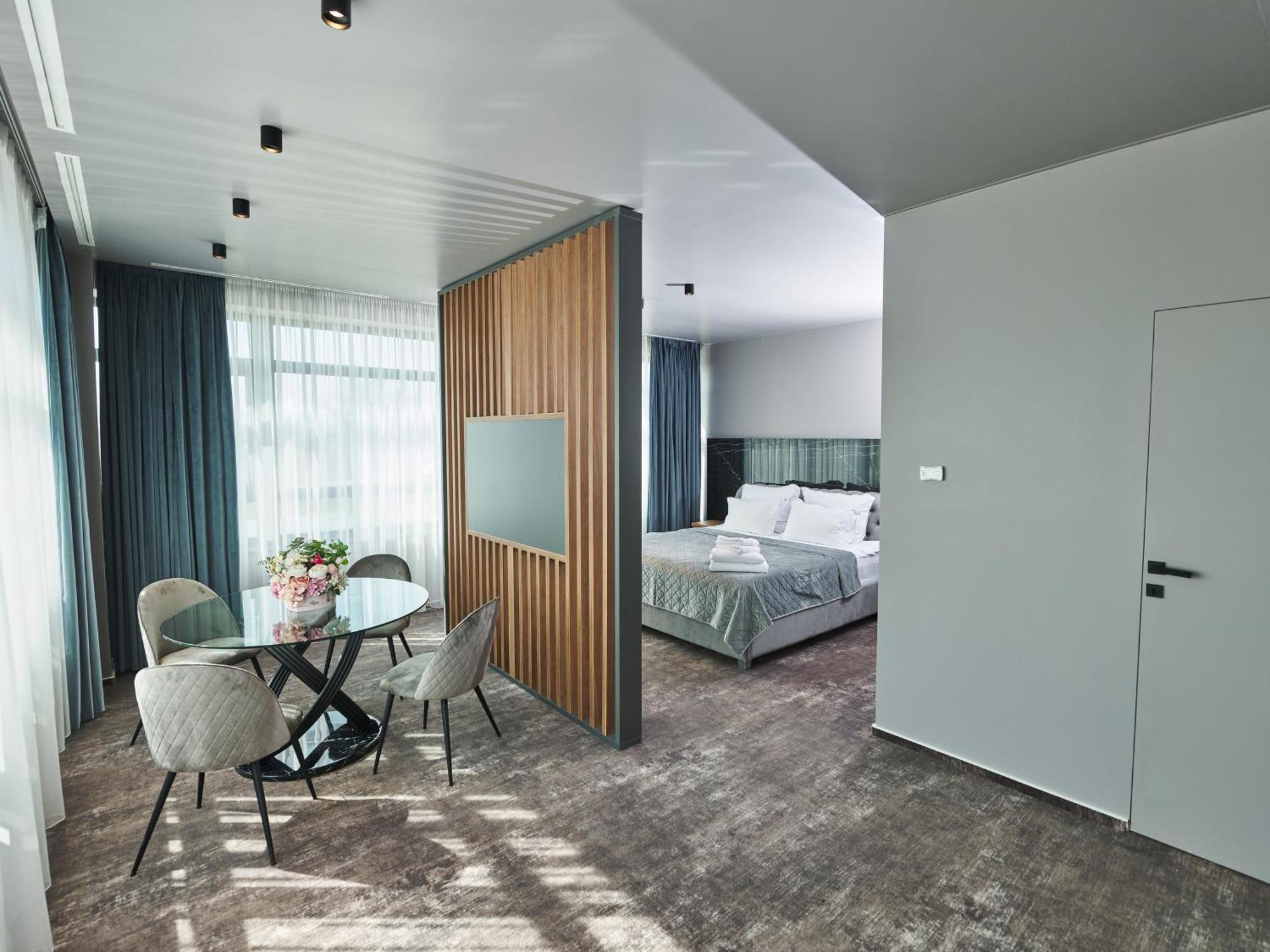 10. Hotel EMD