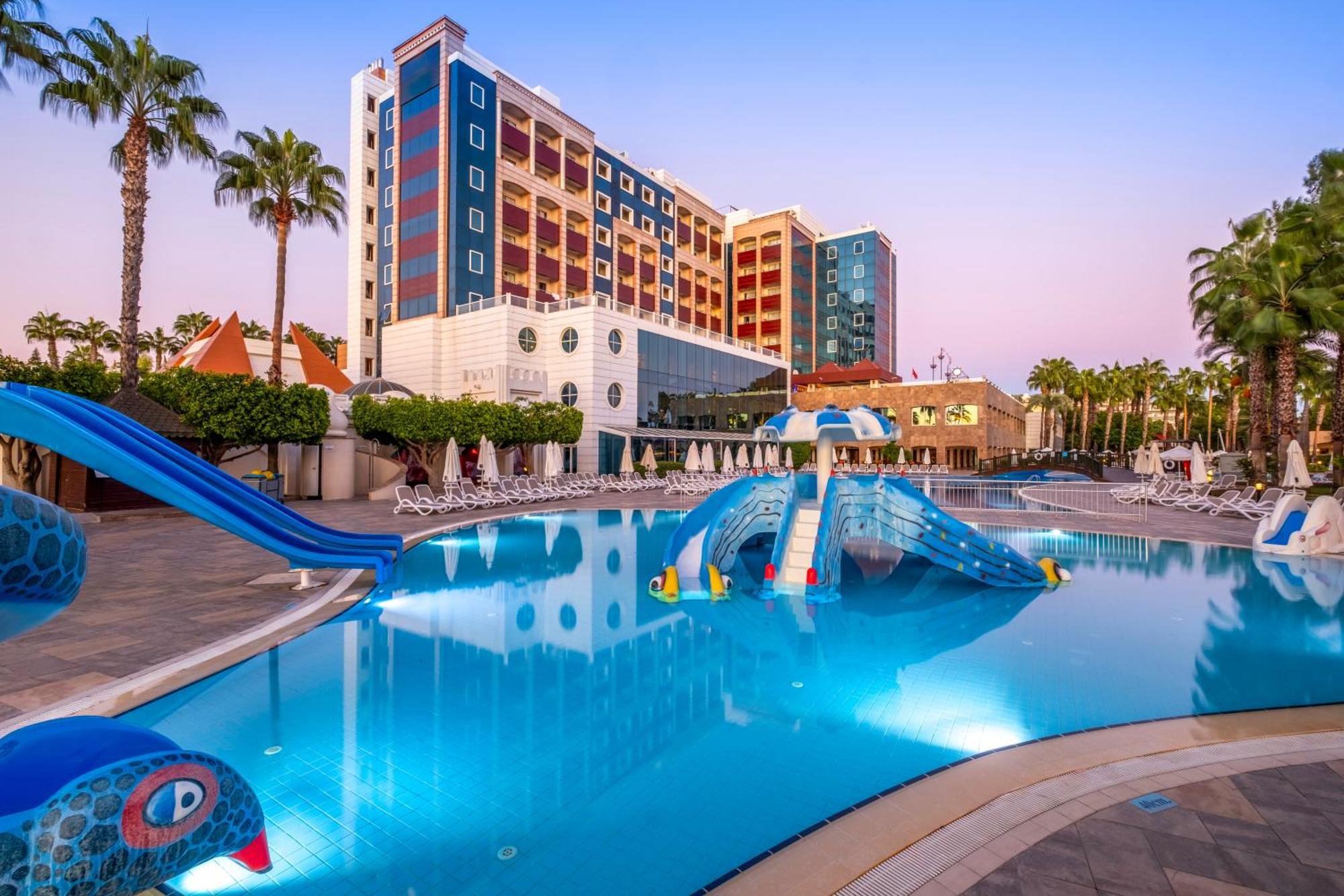 1. Sentido Kamelya Selin Hotel