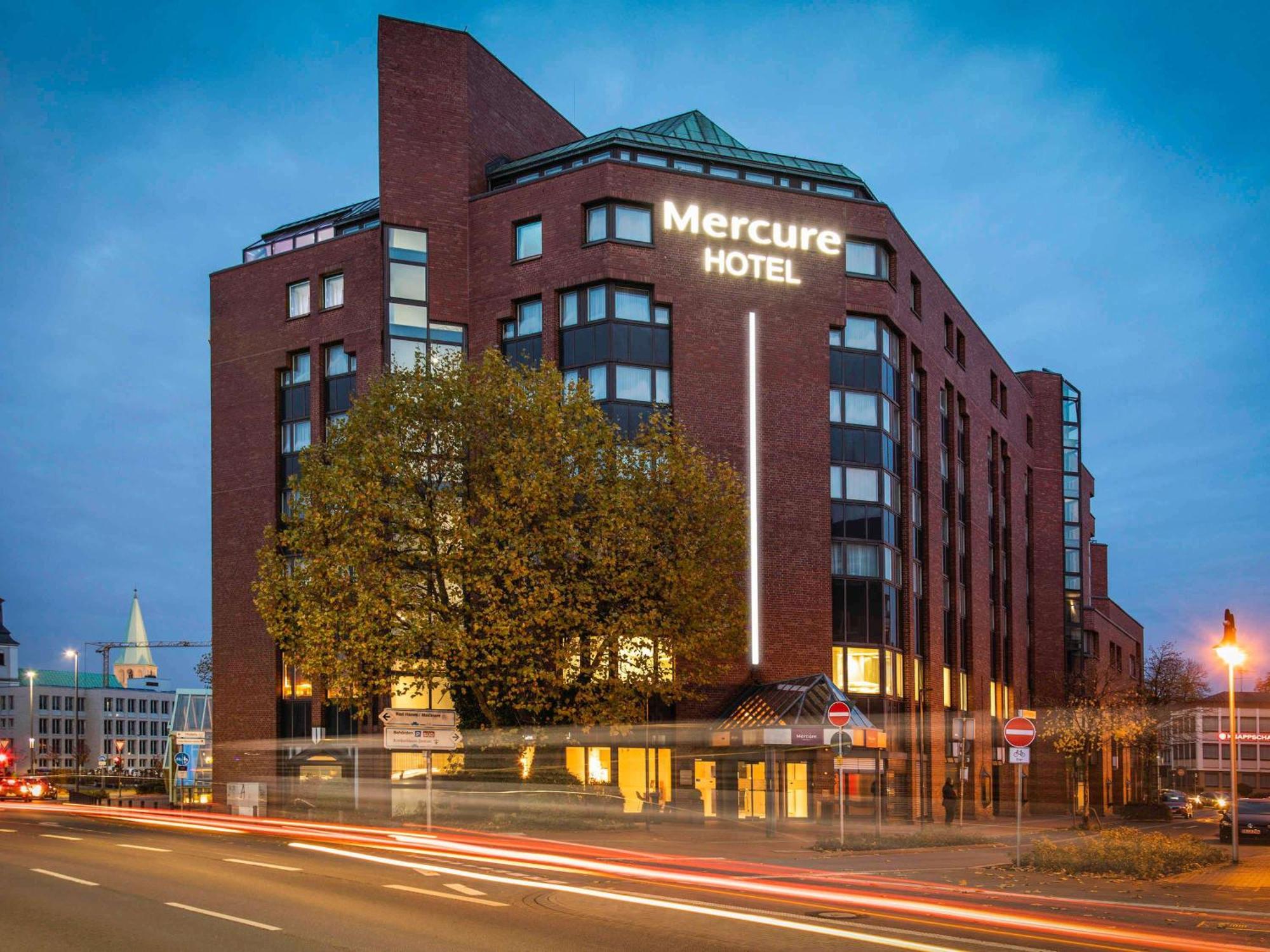 7. Haus Medaillon
