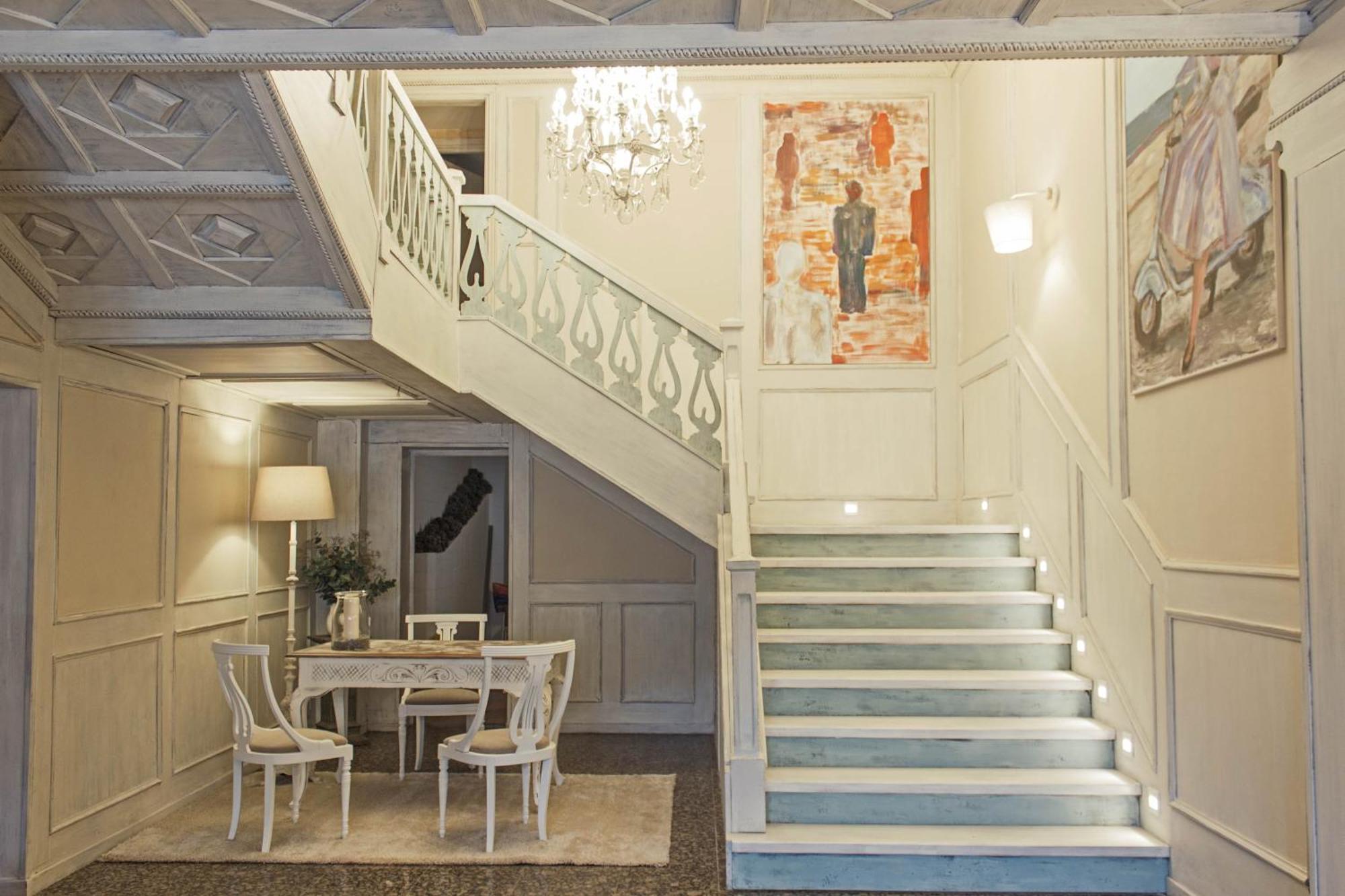 1. Ares Hotel