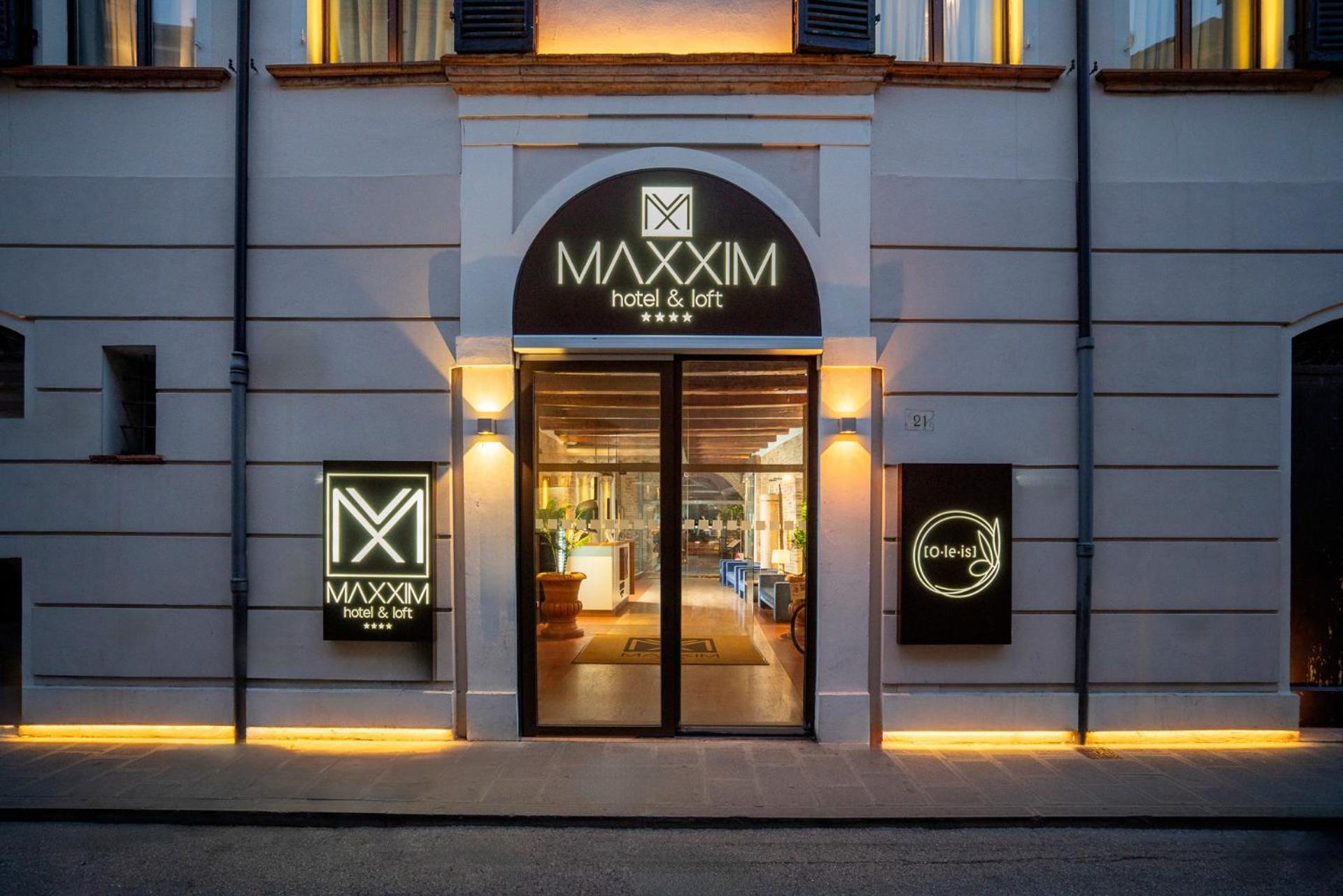 2. Maxxim Hotel