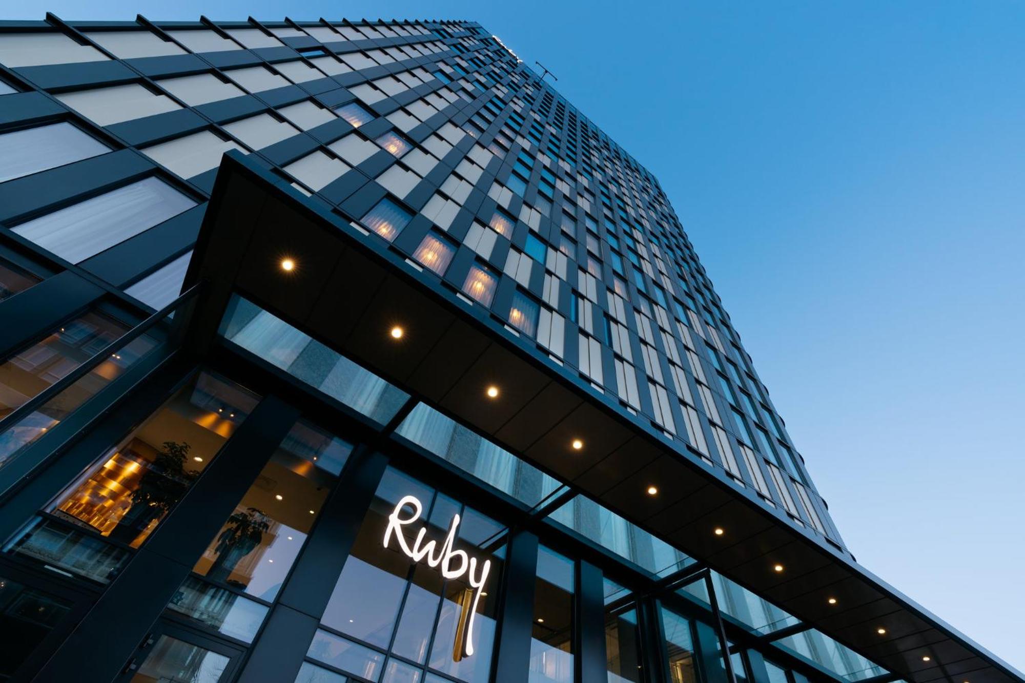 10. Ruby Emma Hotel & Bar