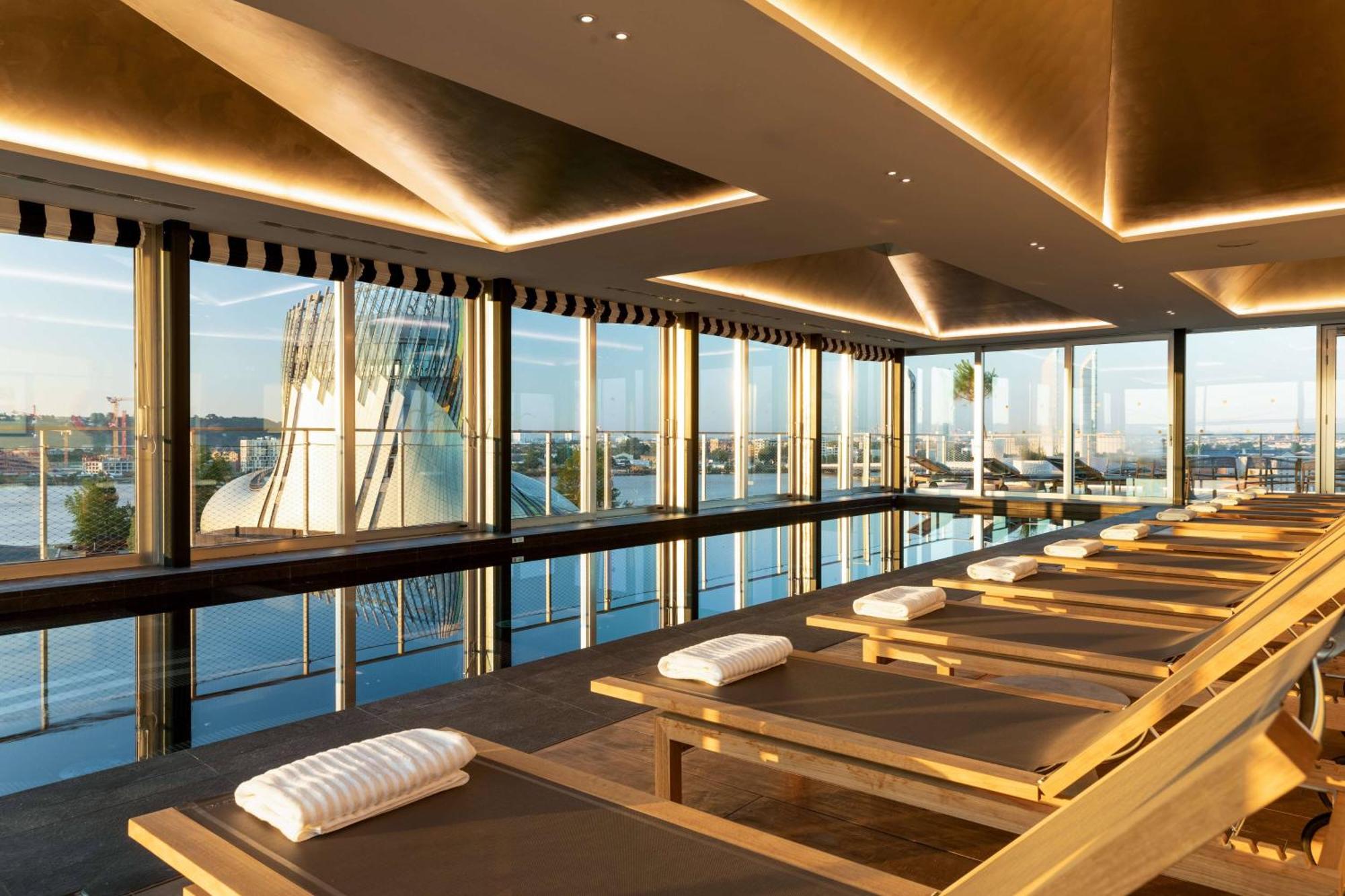 2. Renaissance Bordeaux Hotel