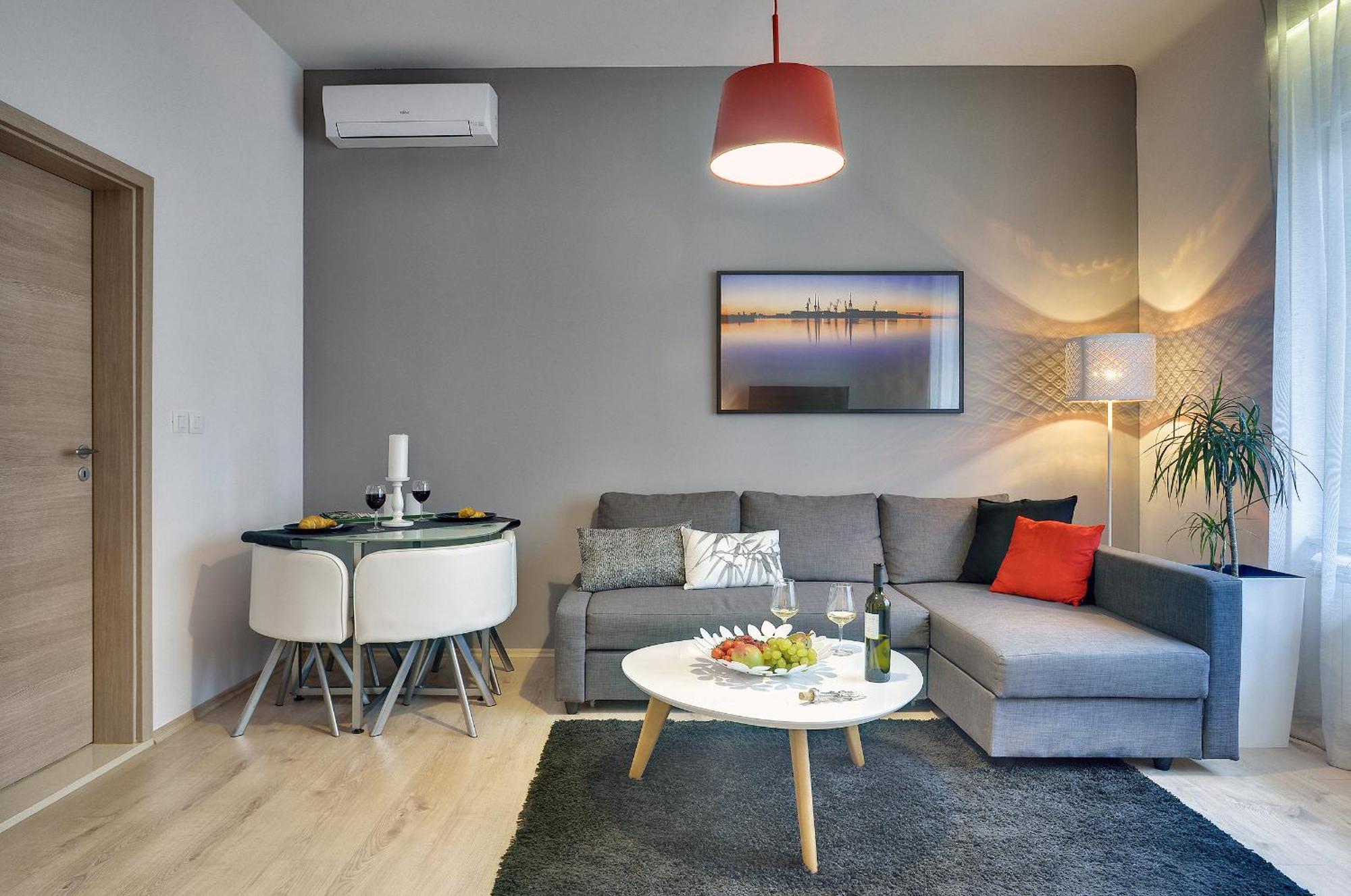 7. D&A Center Apartments