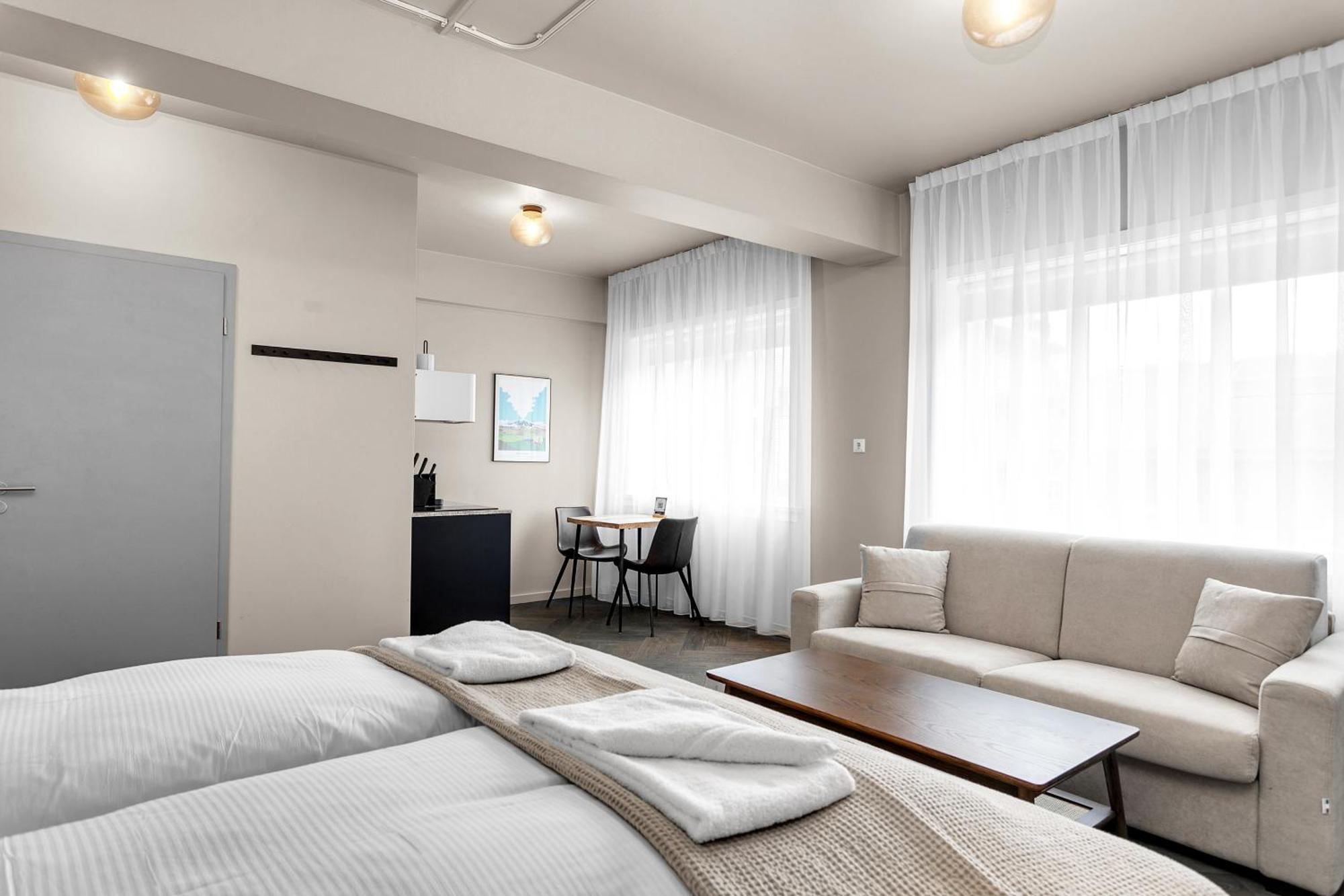 The Swan House Hotel by ylma