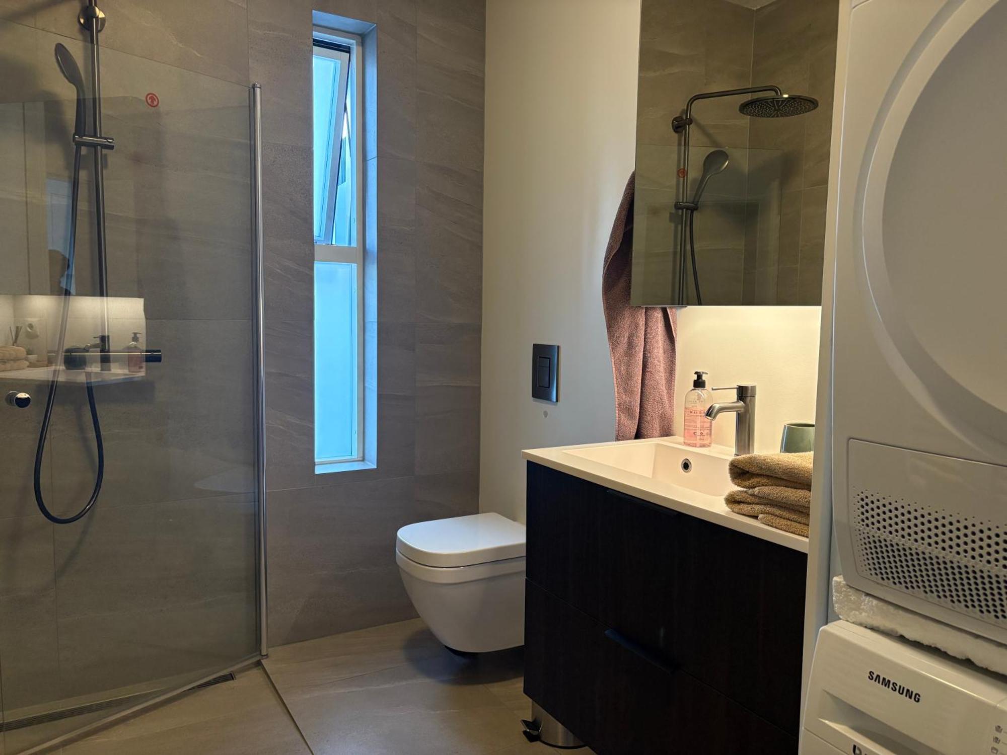 Сьют с видом на океан рядом со Sky Lagoon