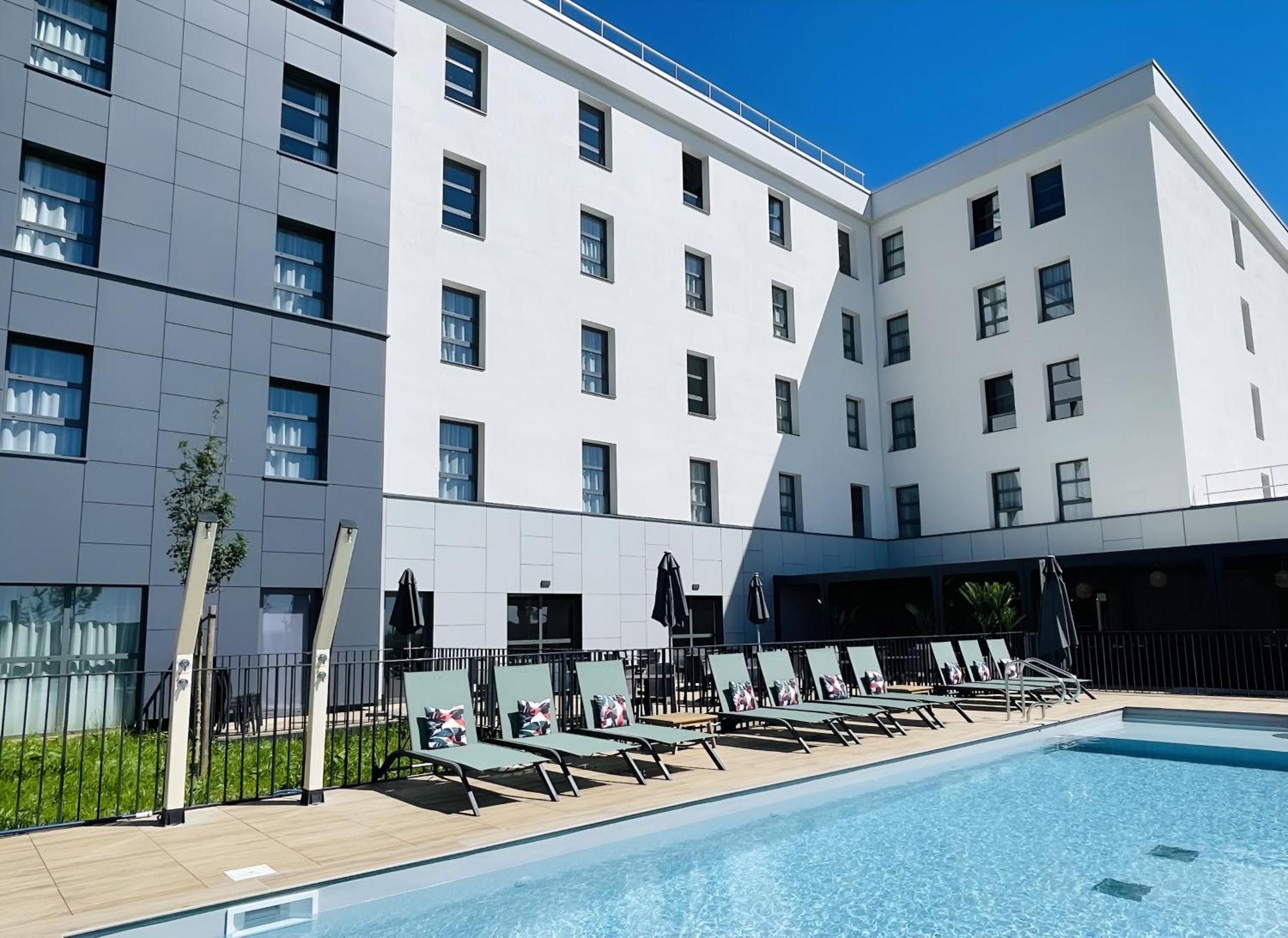 1. Holiday Inn Dijon Sud - Longvic