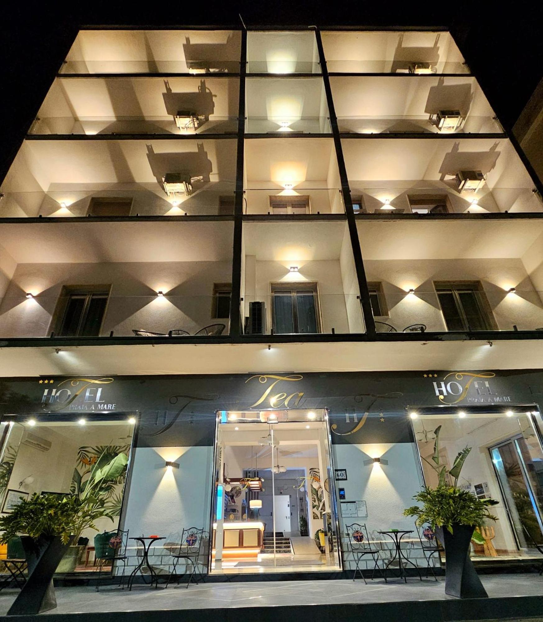 1. Tea Praia Hotel