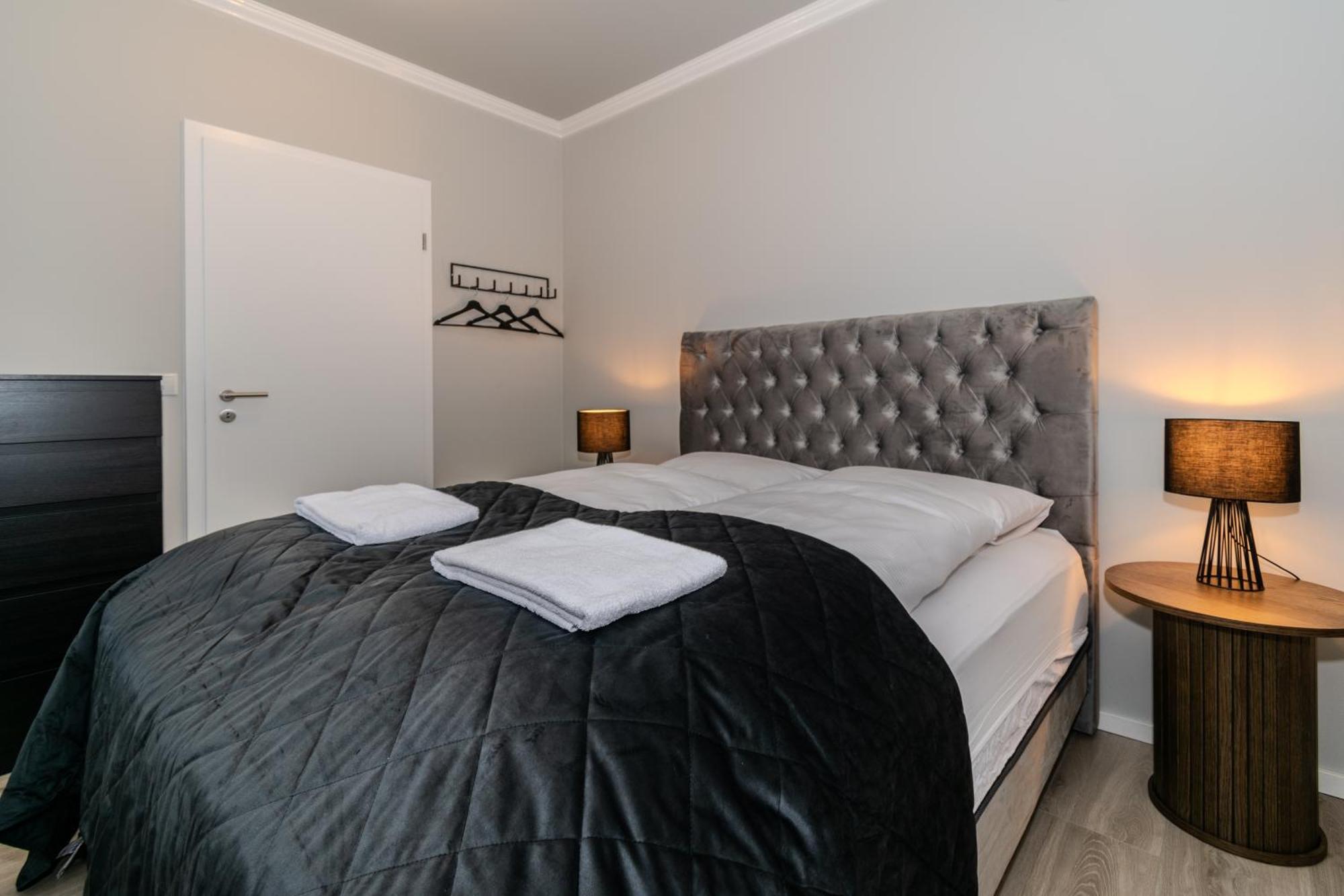 Framnesvegur - 两居室市中心公寓（Framnesvegur - Two Bedroom Central Apartment）