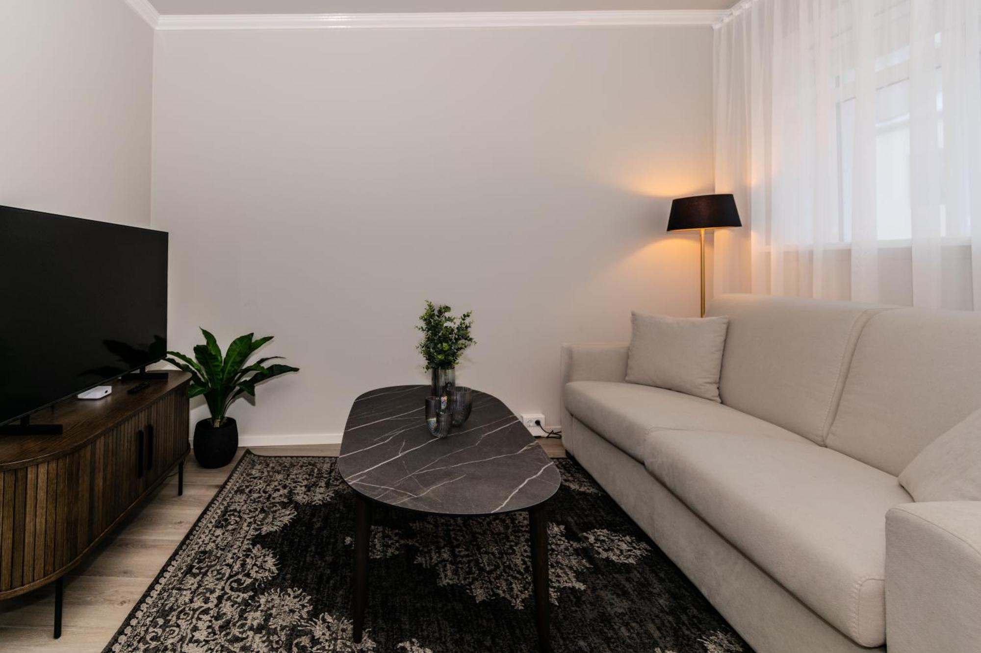 Framnesvegur - 两居室市中心公寓（Framnesvegur - Two Bedroom Central Apartment）