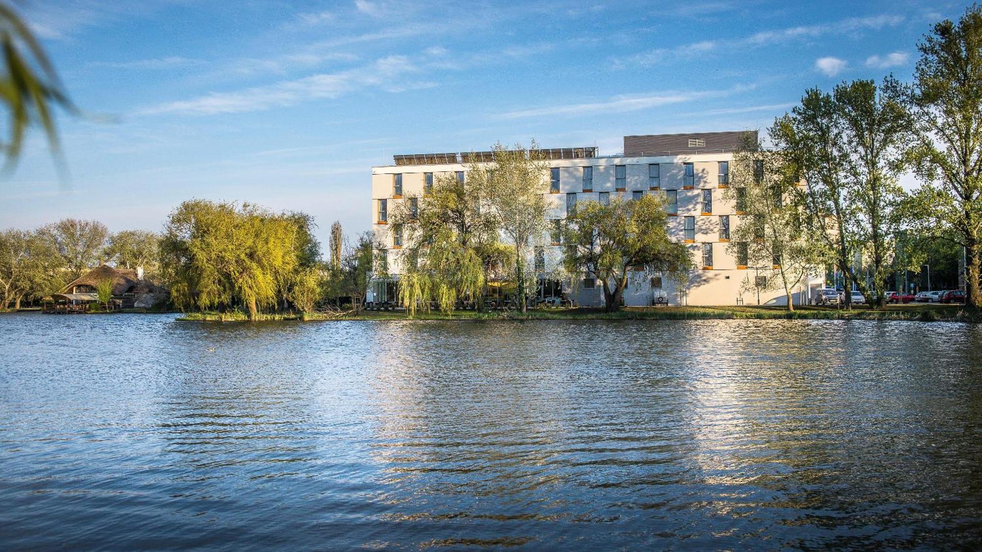 5. Ybl Apartment City Center