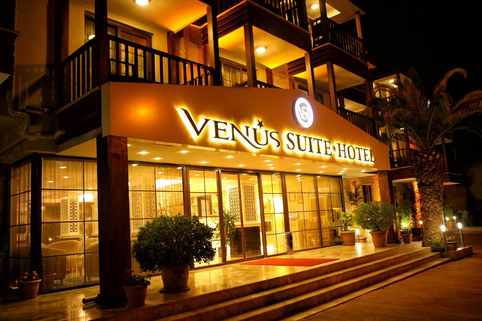 1. Venus Suite Hotel