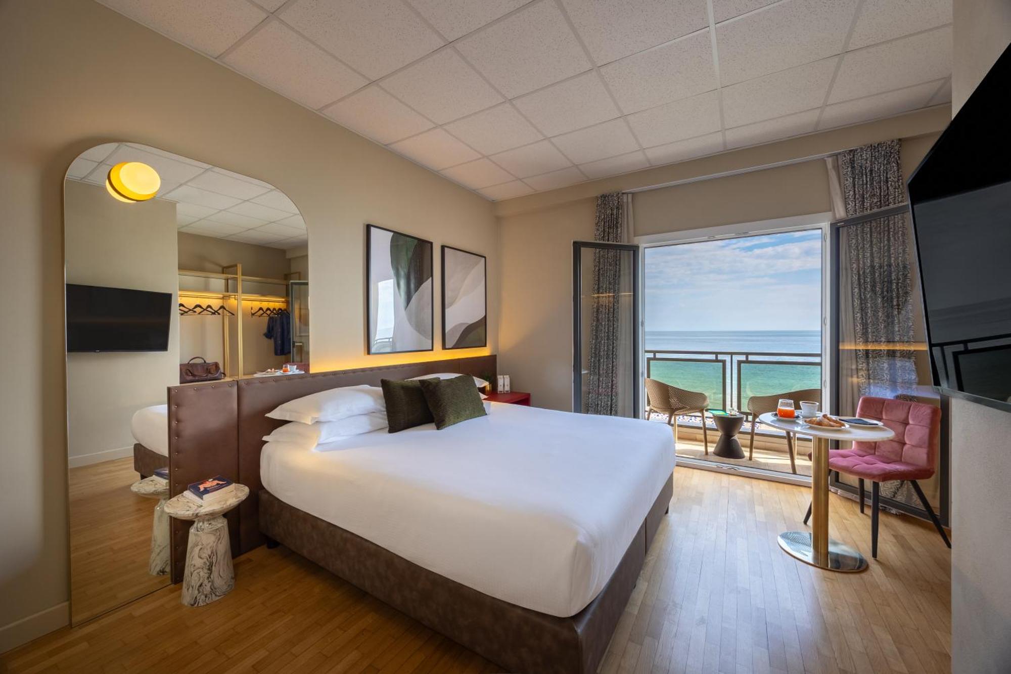 1. Charlie in Pesaro