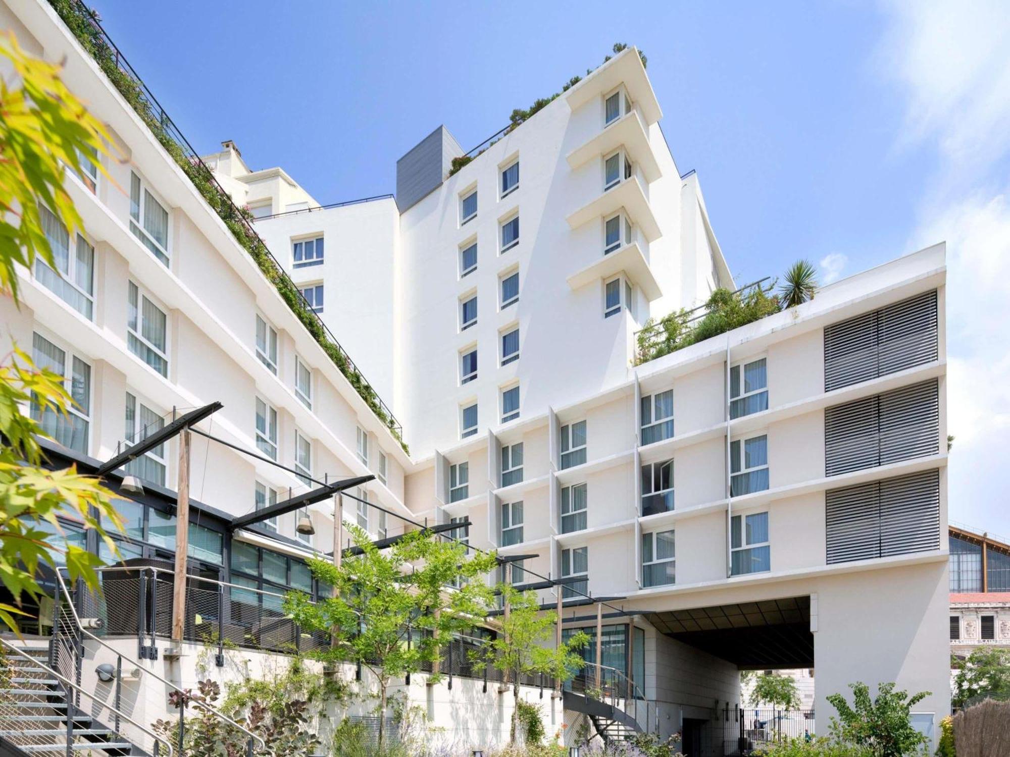 10. Holiday Inn Express Saint Charles