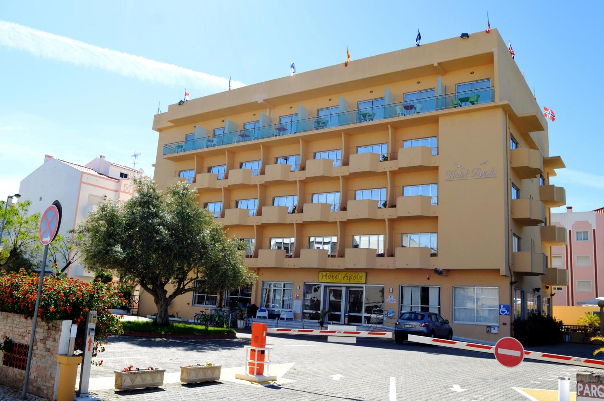 3. Villa Marquez