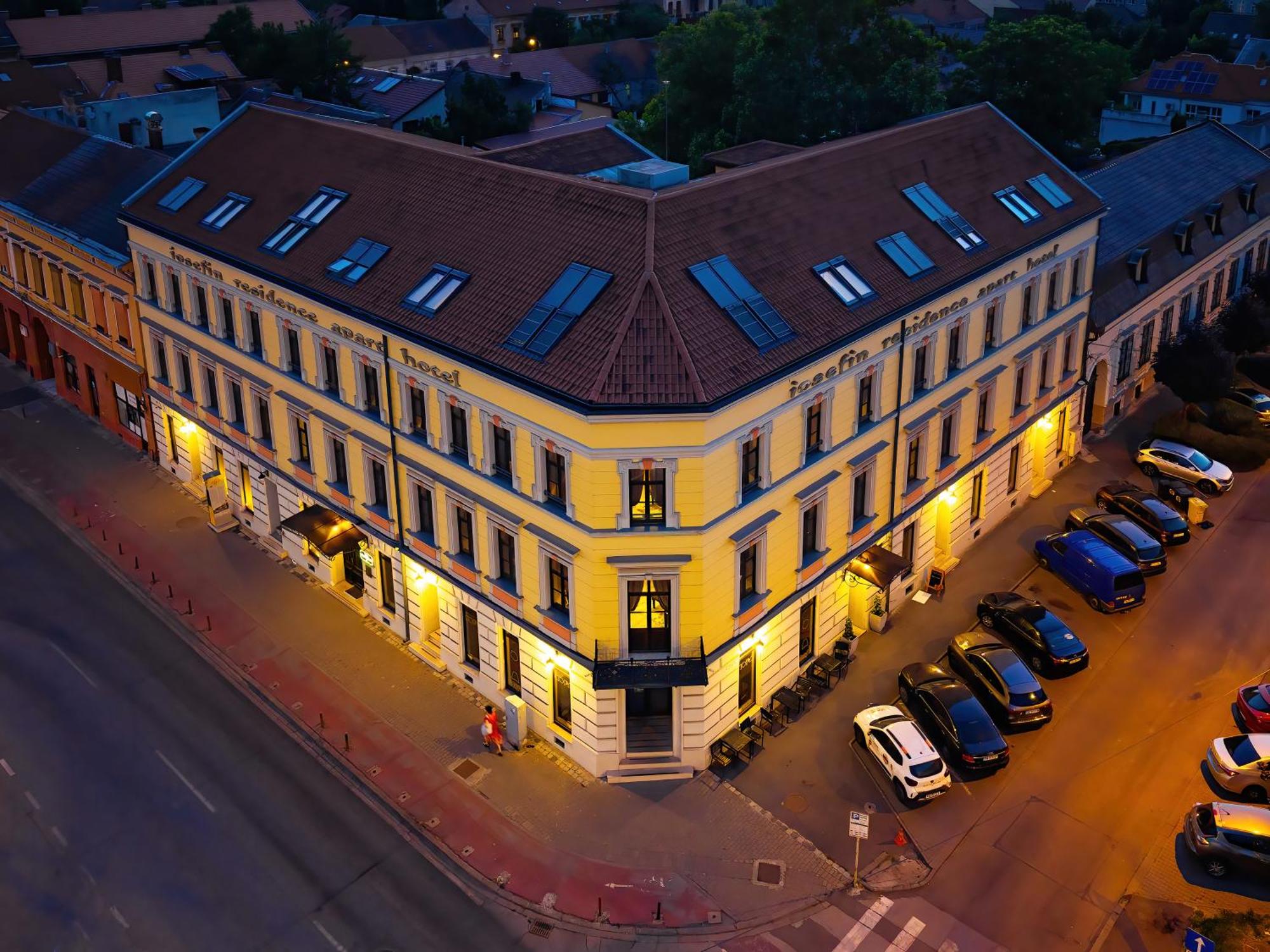 8. Aparthotel Iosefin Residence