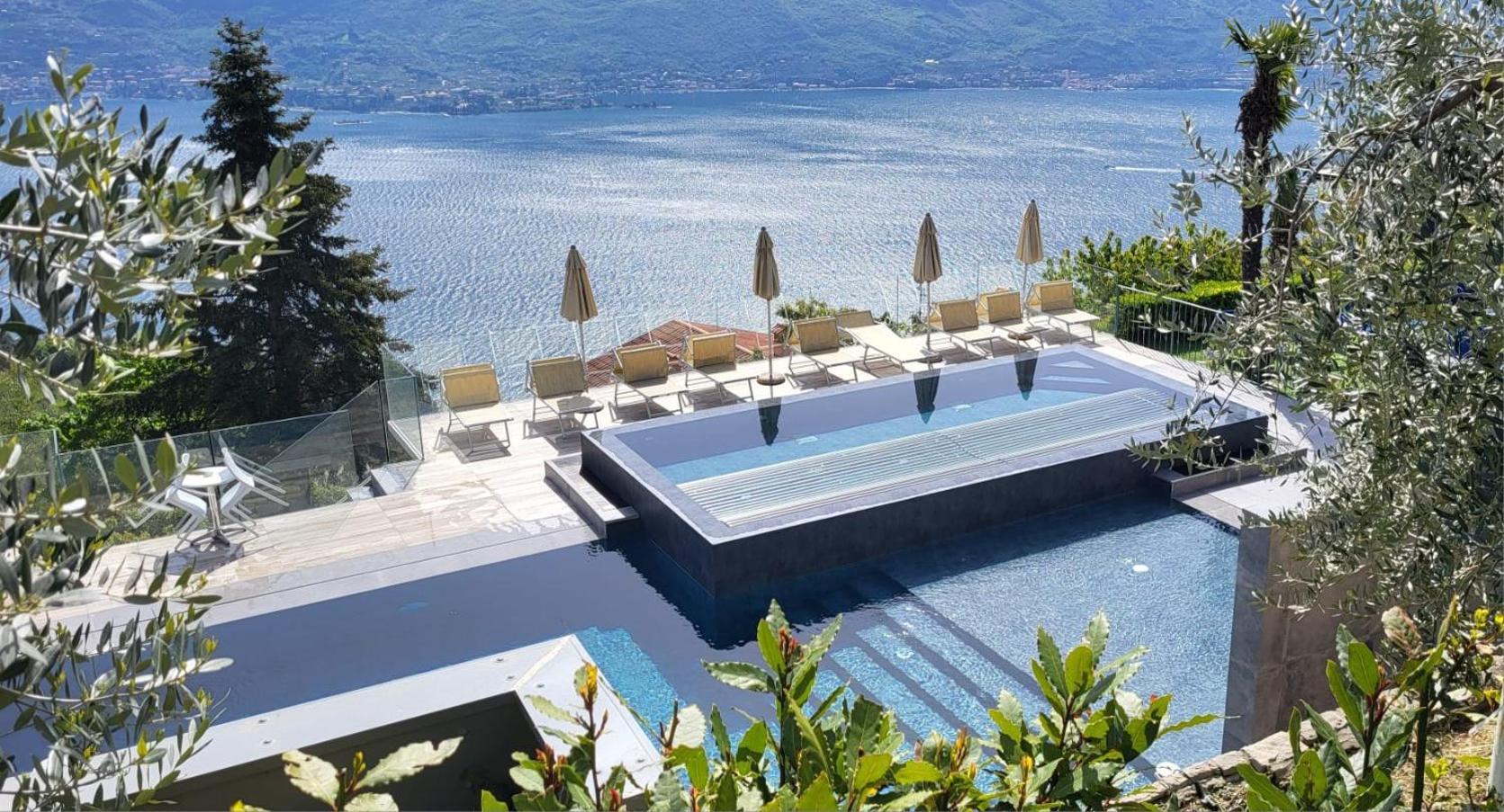 9. Hotel Lucia